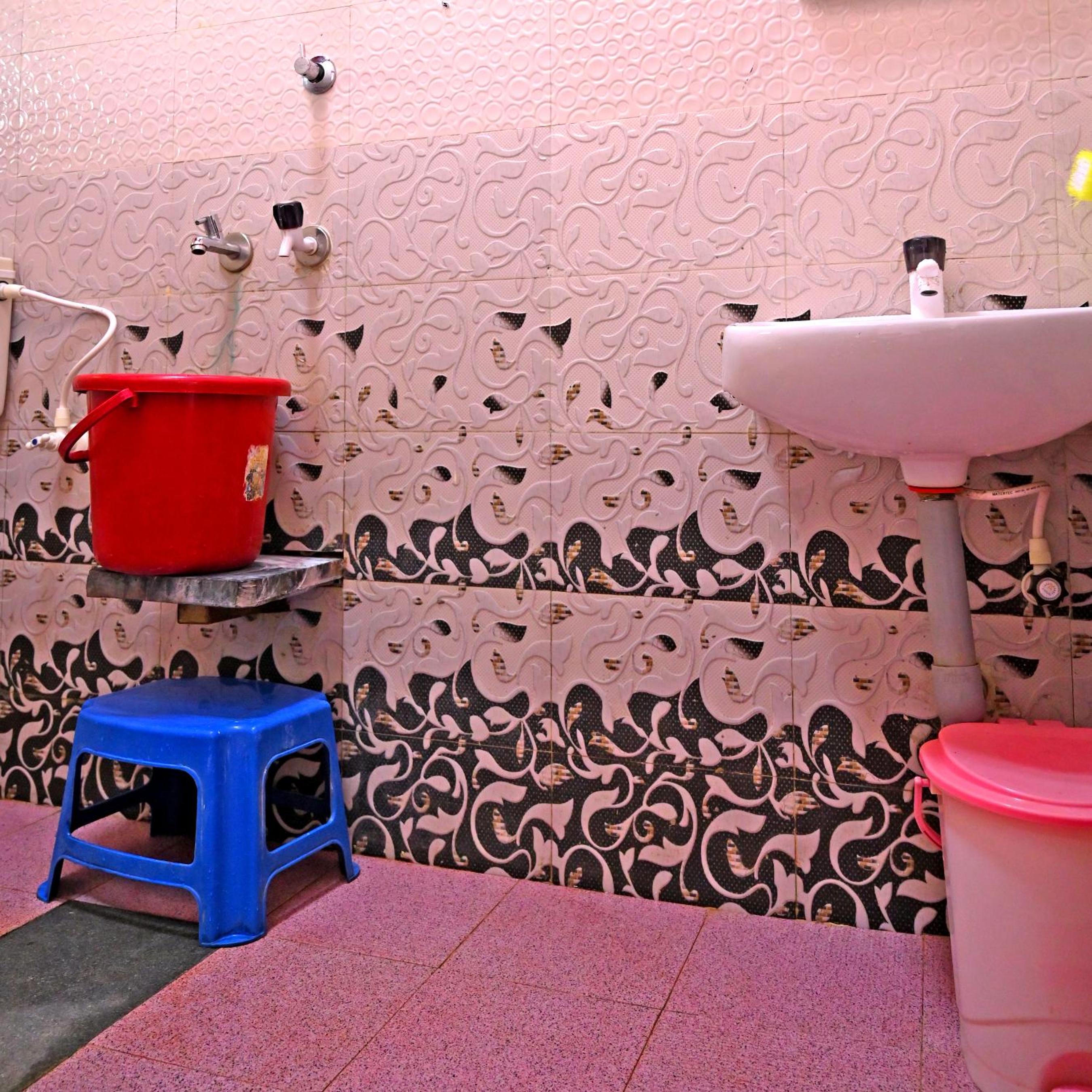 Mixed Dormitory Room photo 2
