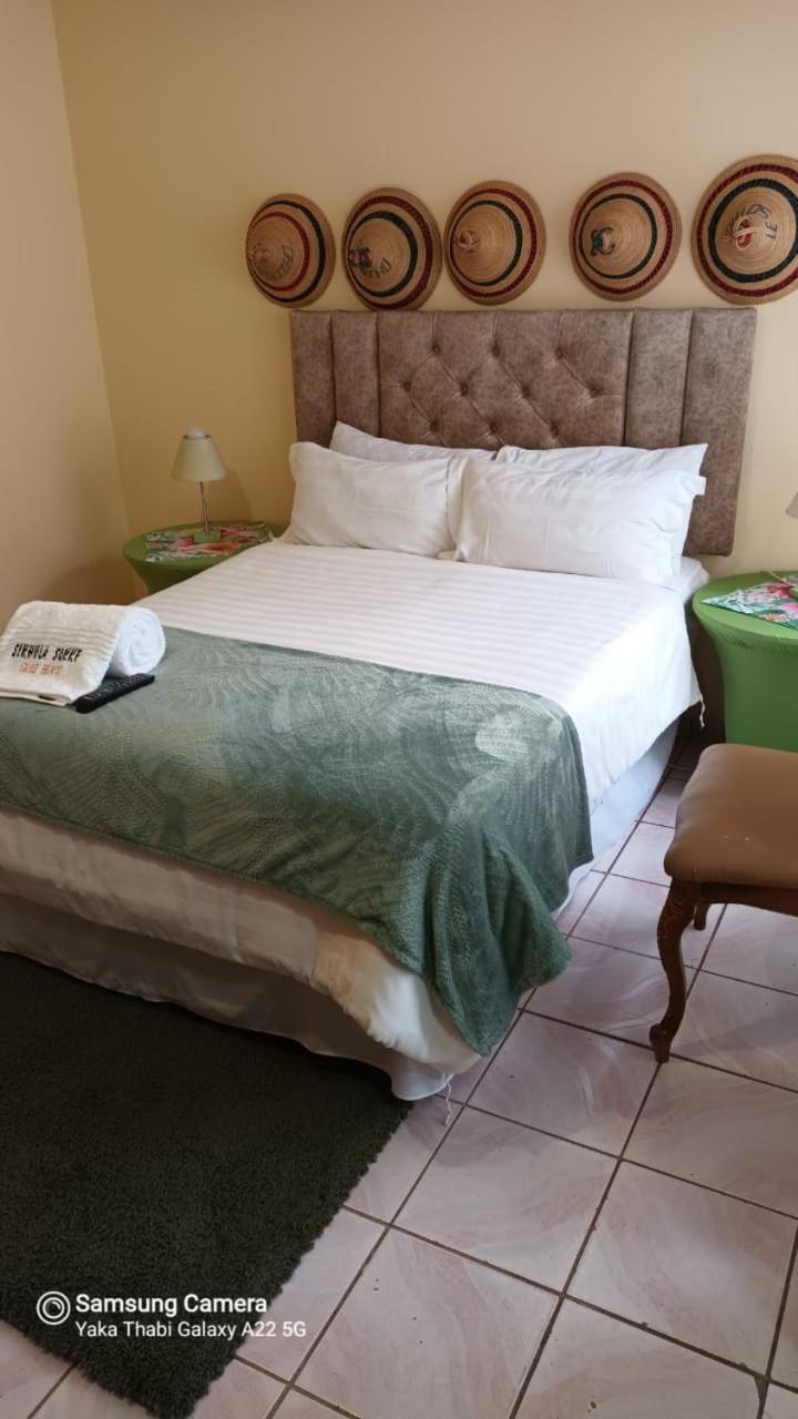 Deluxe Double Room with Shower - Photo 3