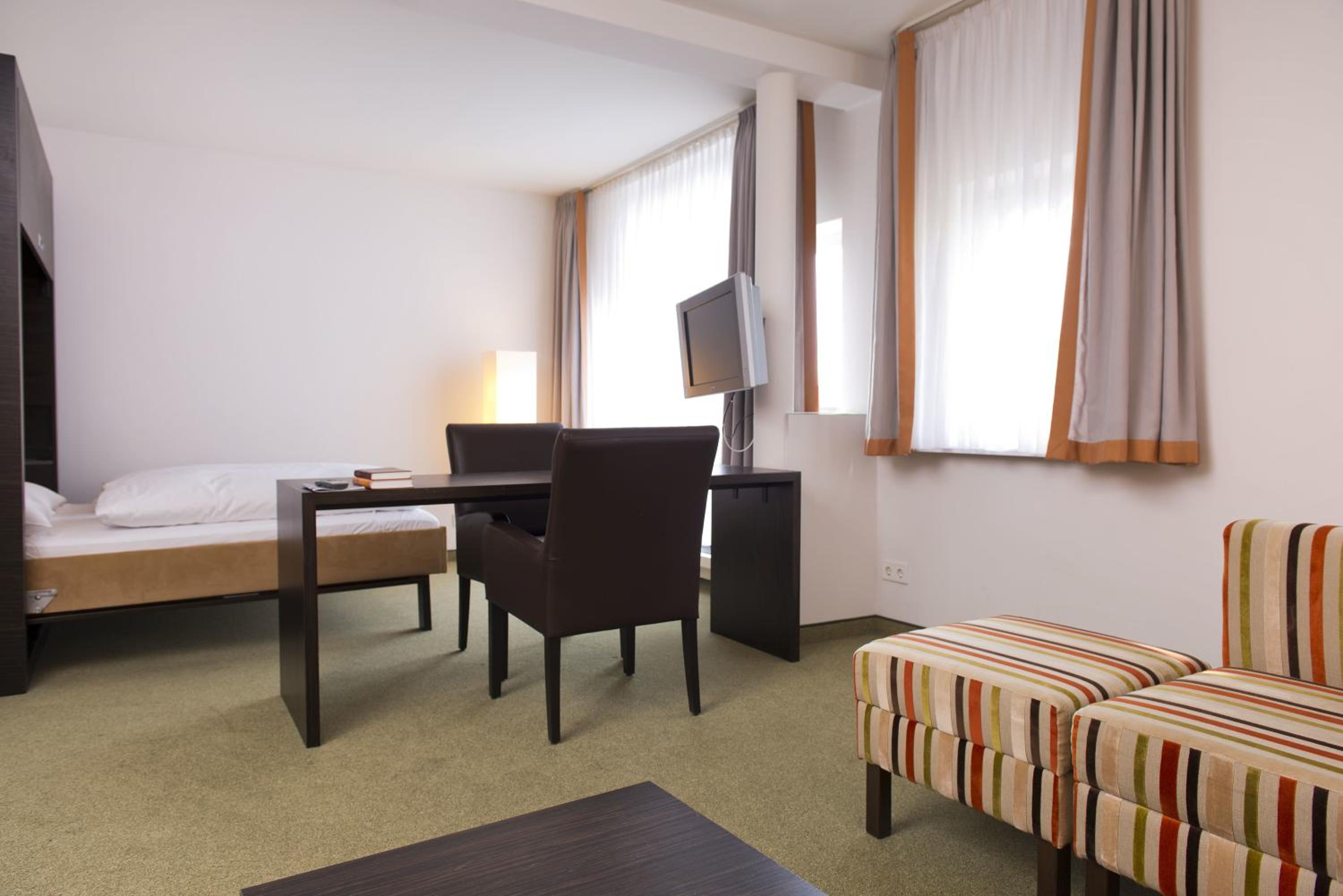 Family Suite - Photo 10