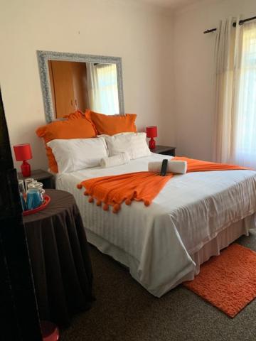 Budget Double Room - Photo 6