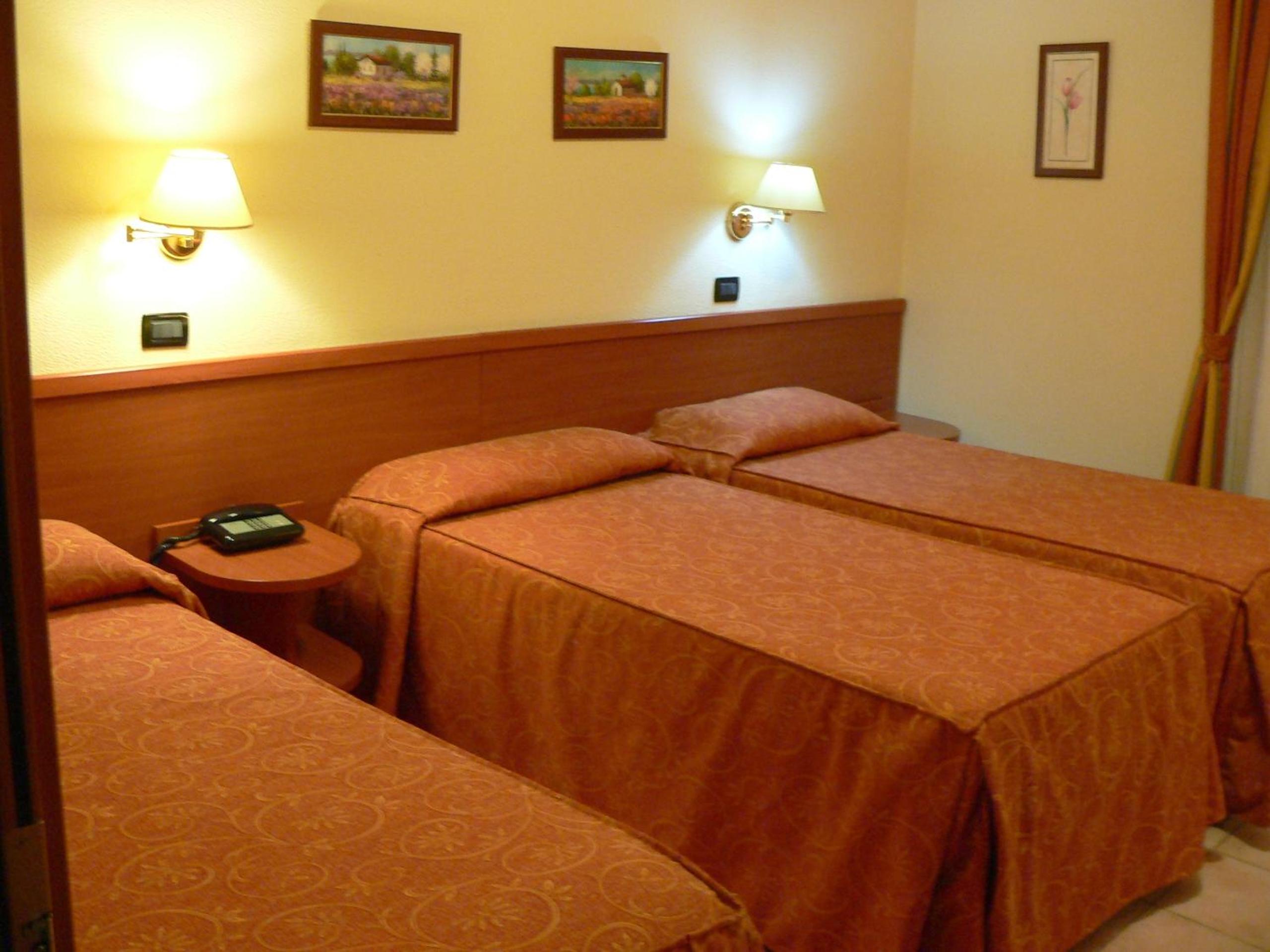 Triple Room photo 3