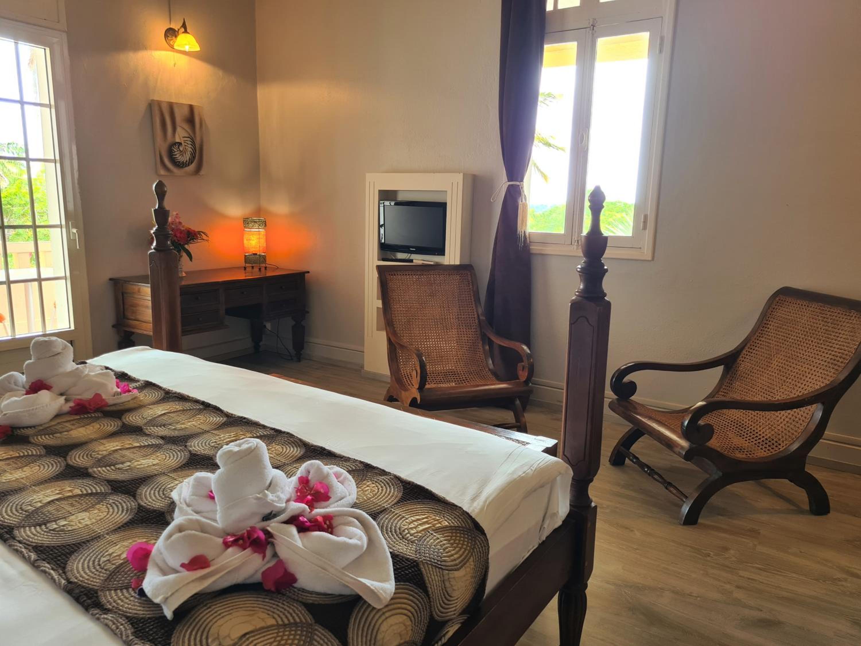 Double Room with Pool View photo 2