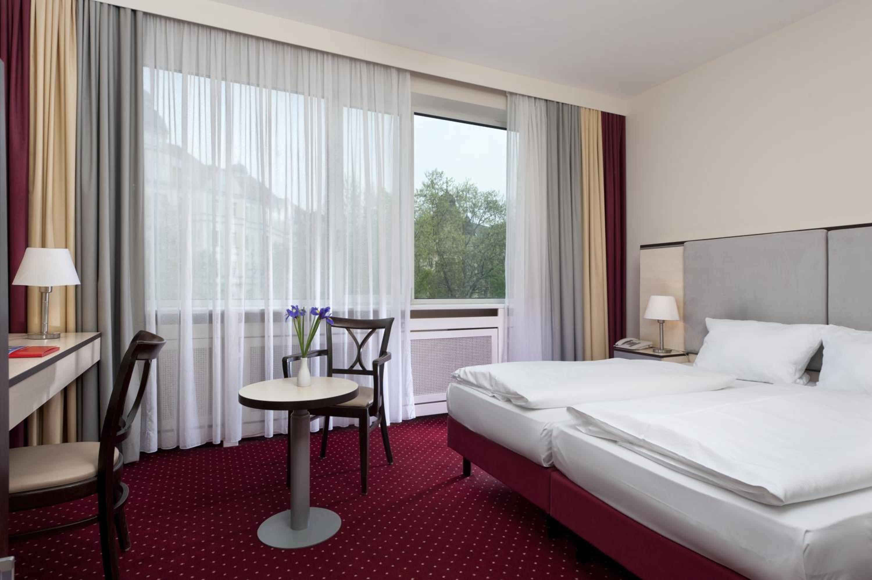 Double Room - Photo 7