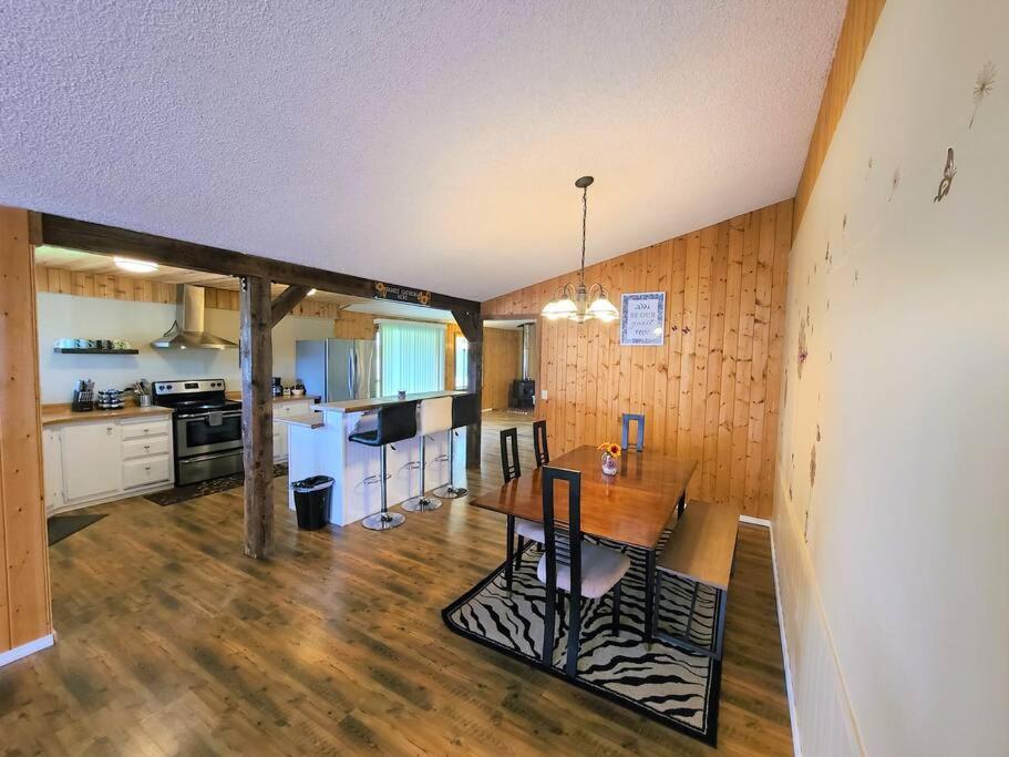 Four-Bedroom House photo 3