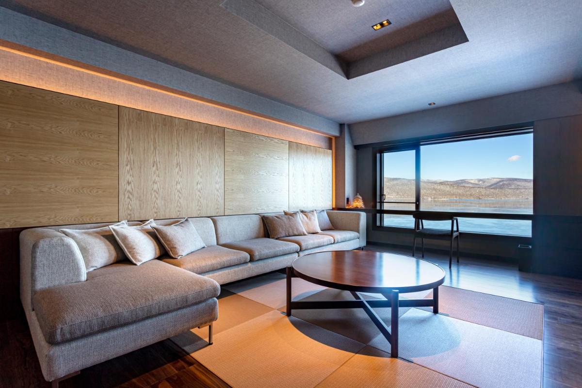 Deluxe Japanese & Western Room with Lake View - Non-Smoking photo 3