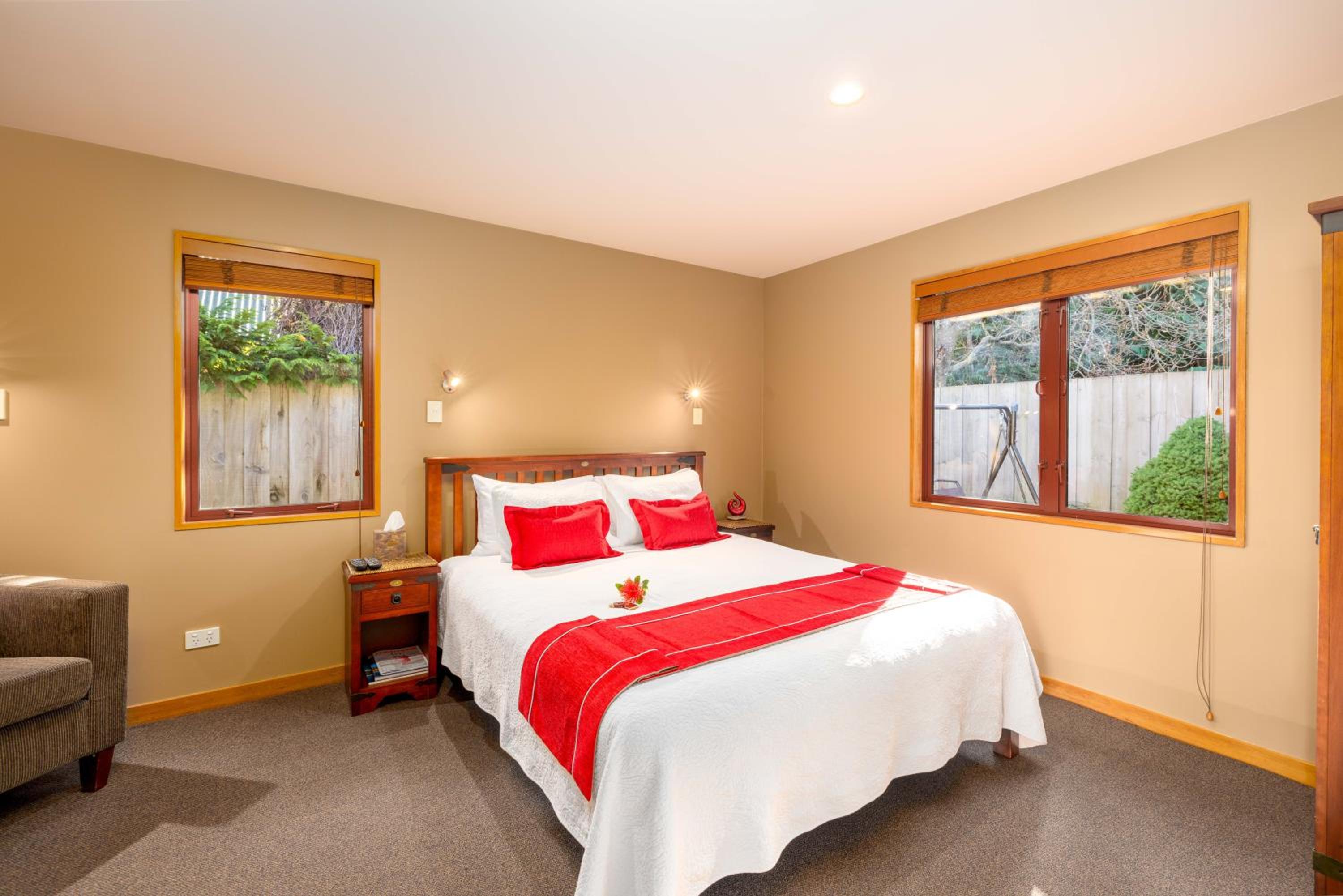 One-Bedroom Spa Suite - Photo 7