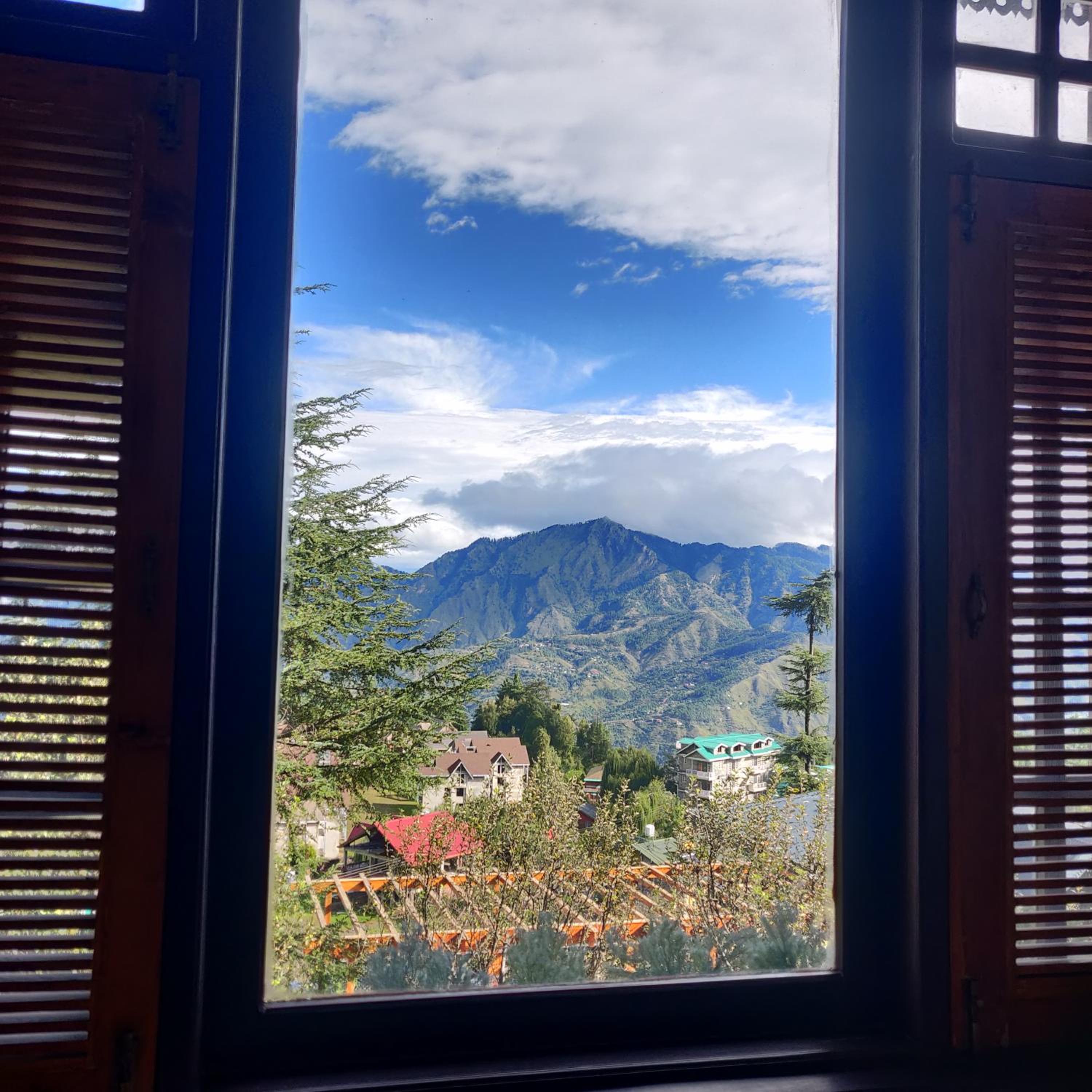 Luxury Room with View - Photo 14