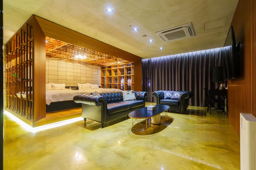 Executive Suite