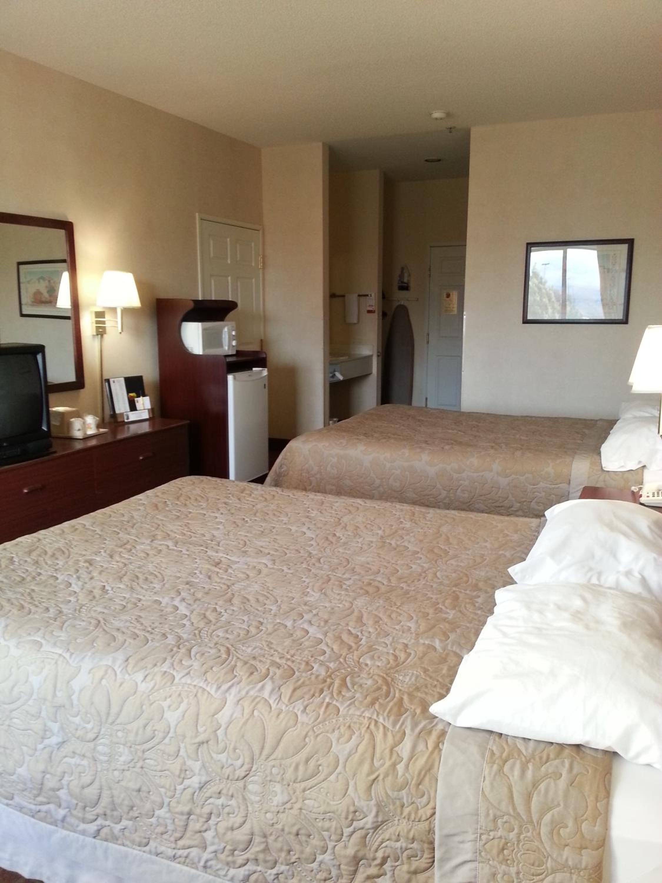 Studio Suite with Two Queen Beds - Non-Smoking - Photo 1