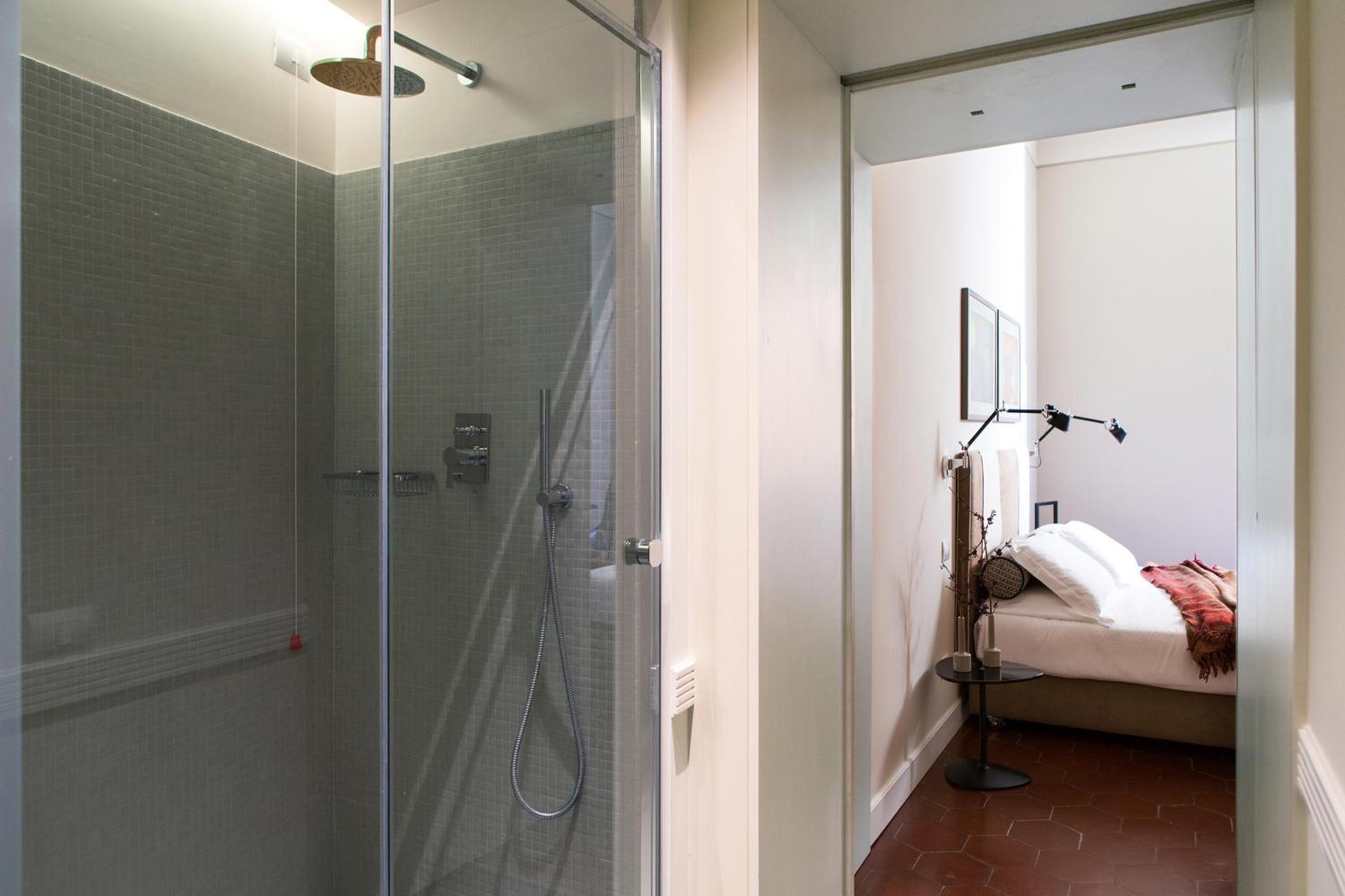 Large Double or Twin Room with City View photo 2