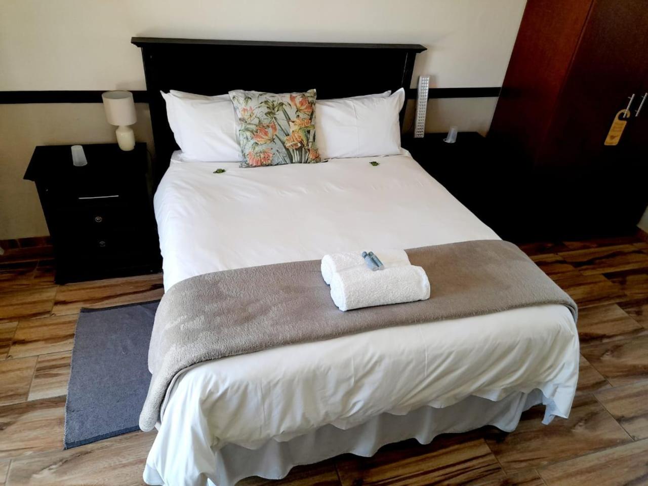 Queen Room with Garden View photo 1