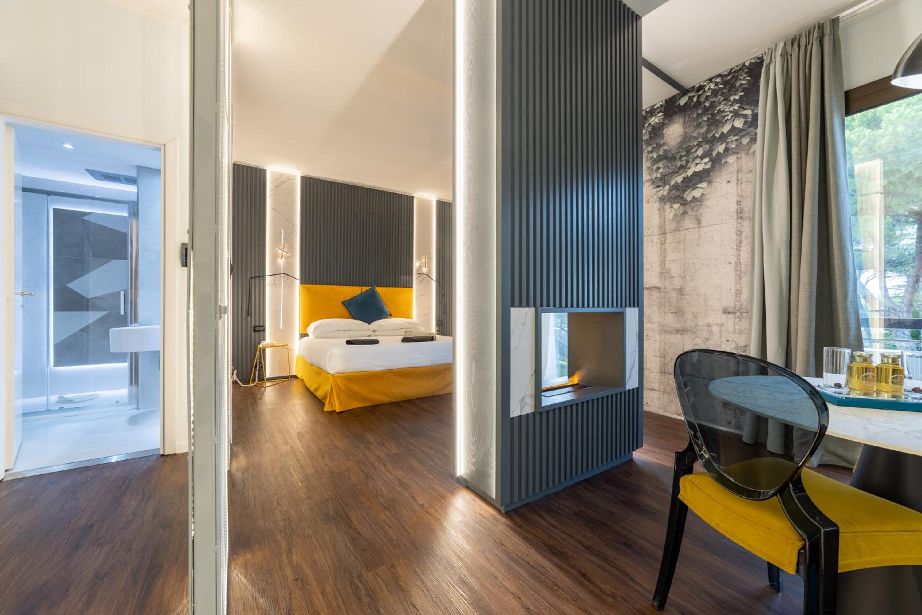 Suite with Spa Access - Photo 4