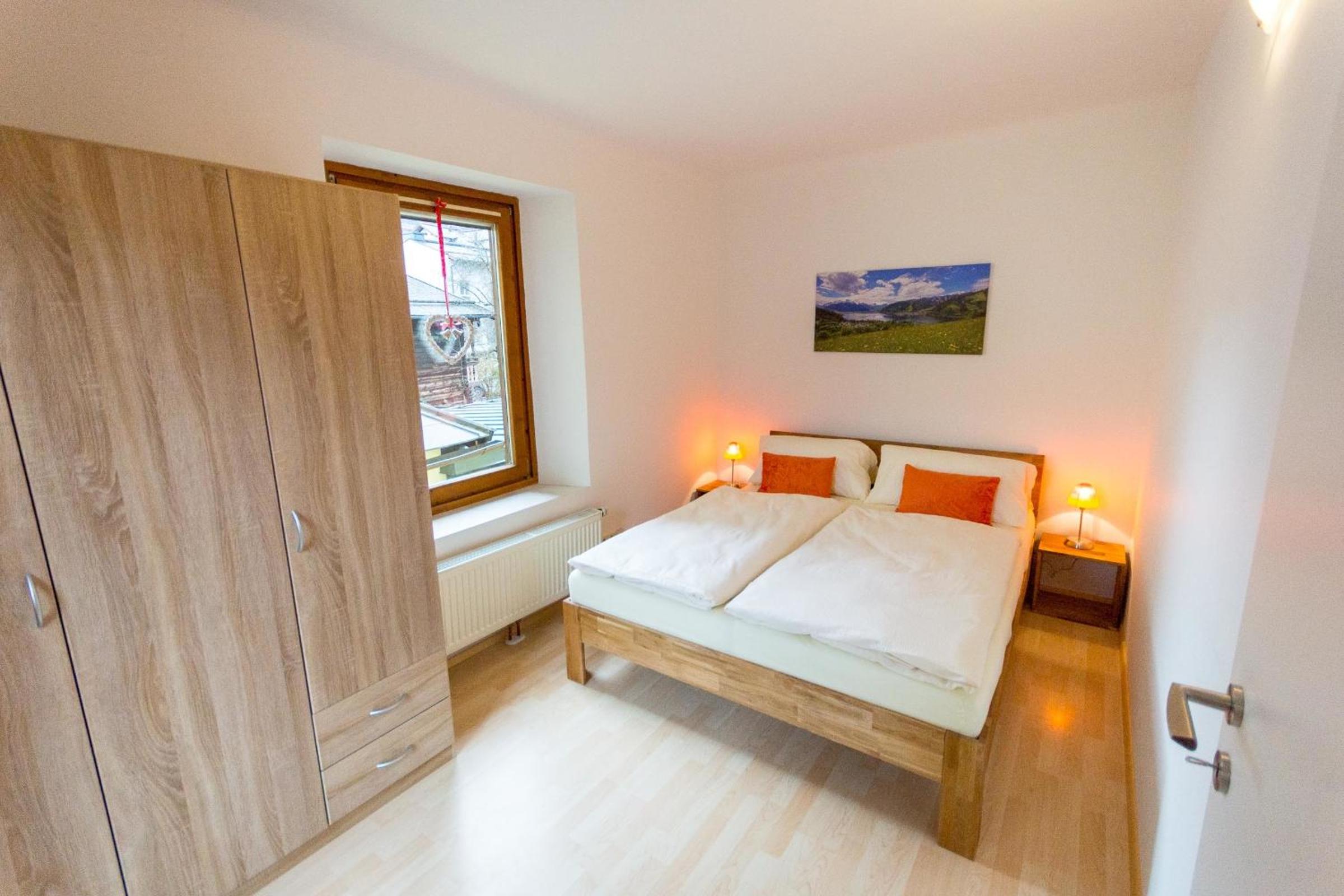 Two-Bedroom Apartment with Lake View photo 3