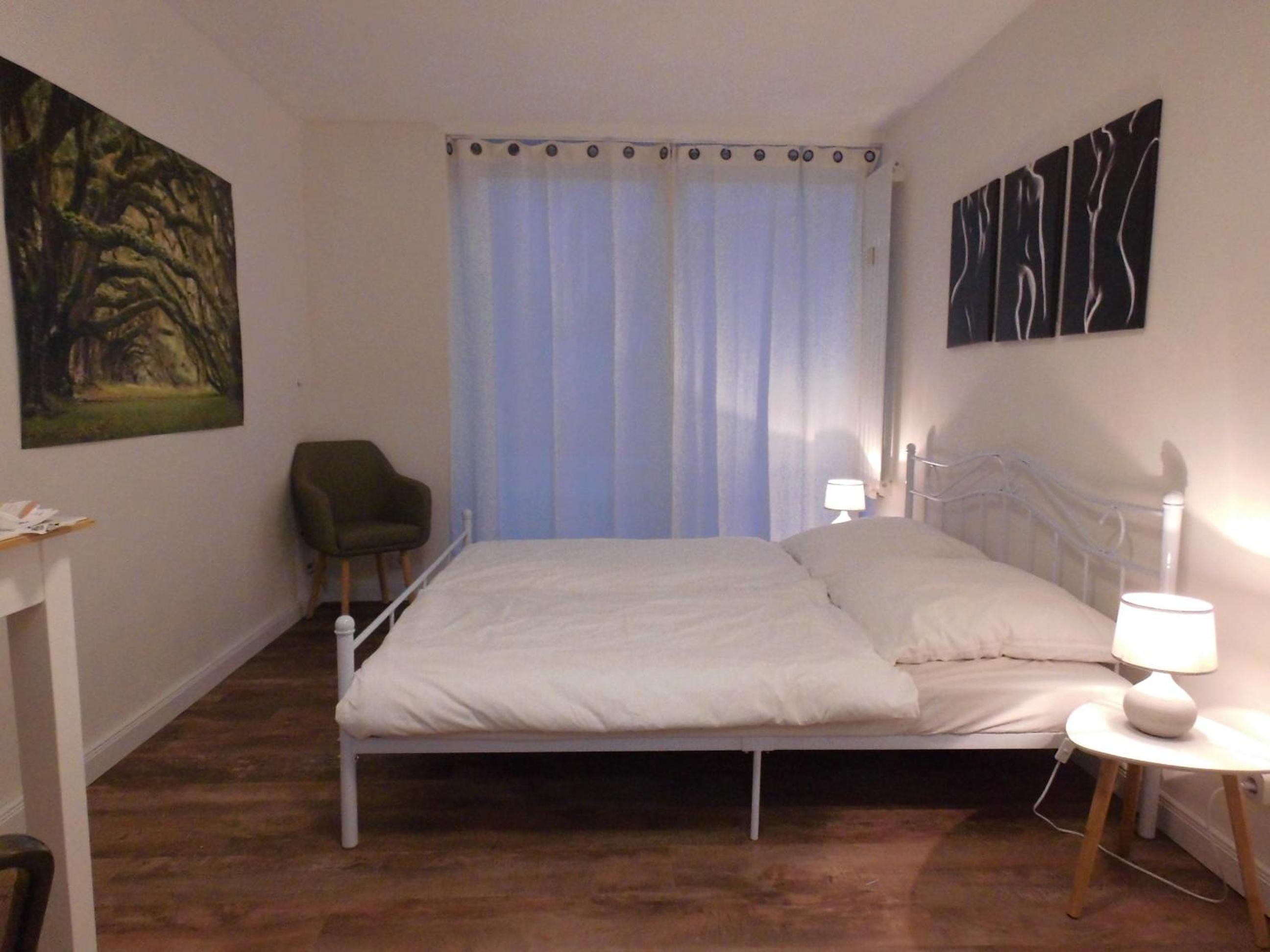 One-Bedroom Apartment photo 2