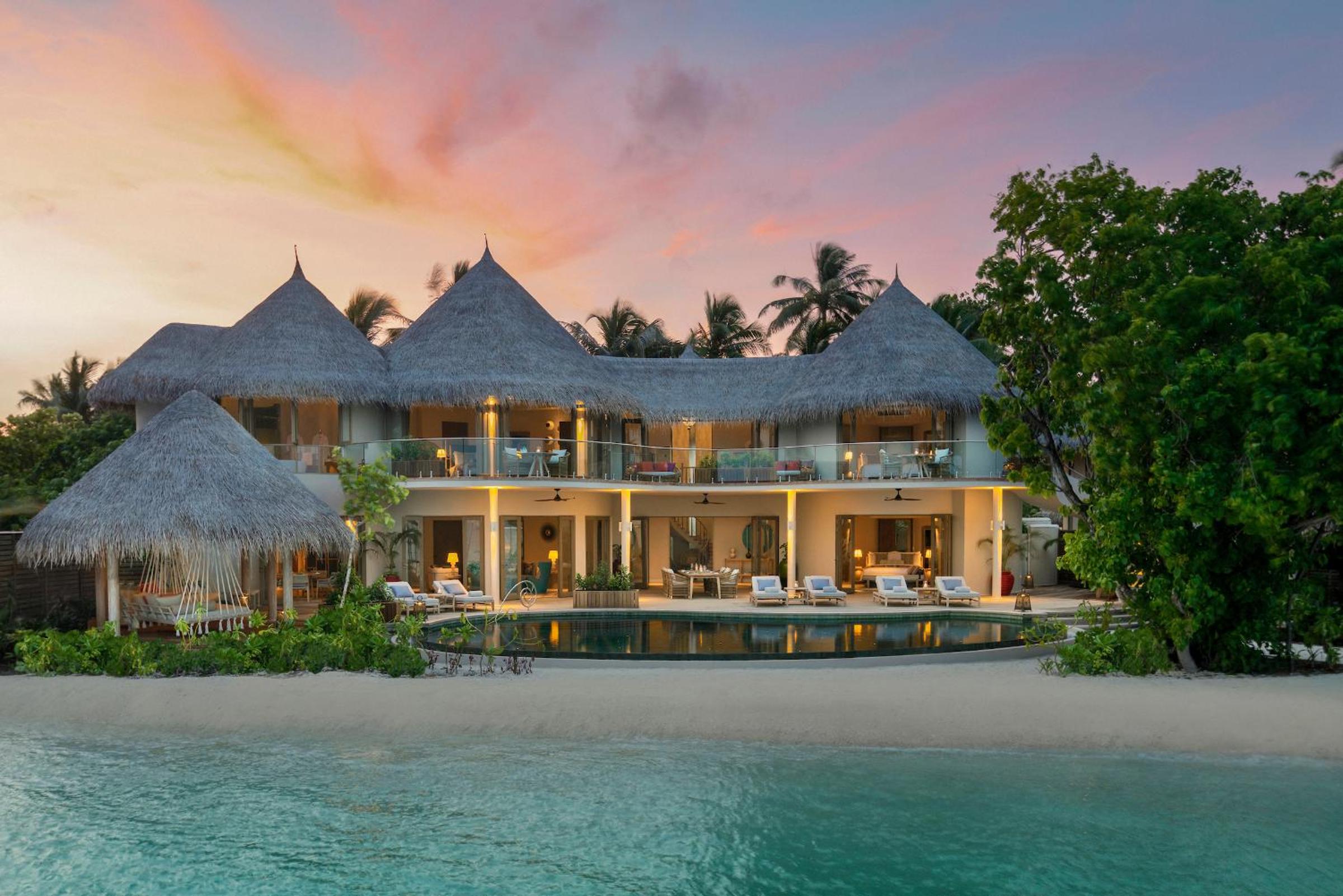 The Nautilus Mansion with Private Pool  photo 2