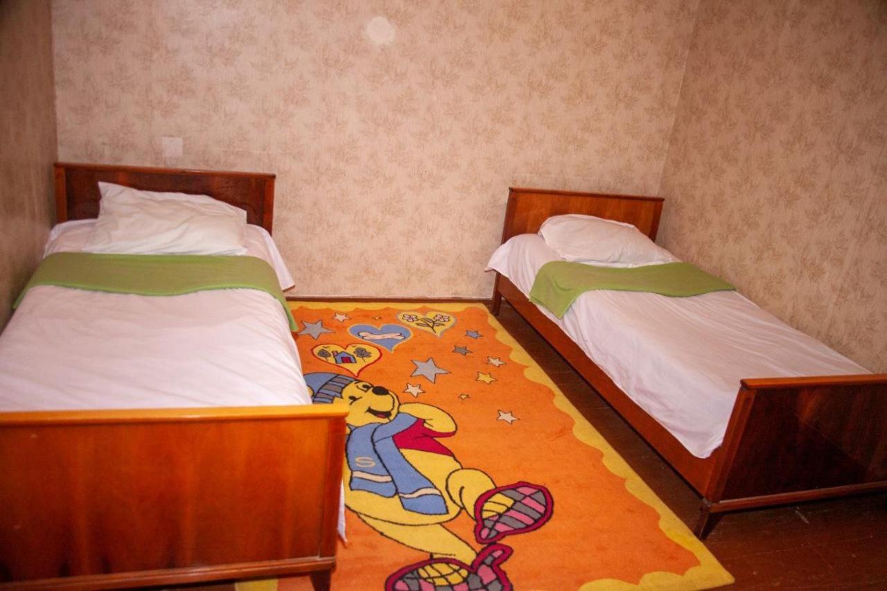 Large Twin Room photo 2