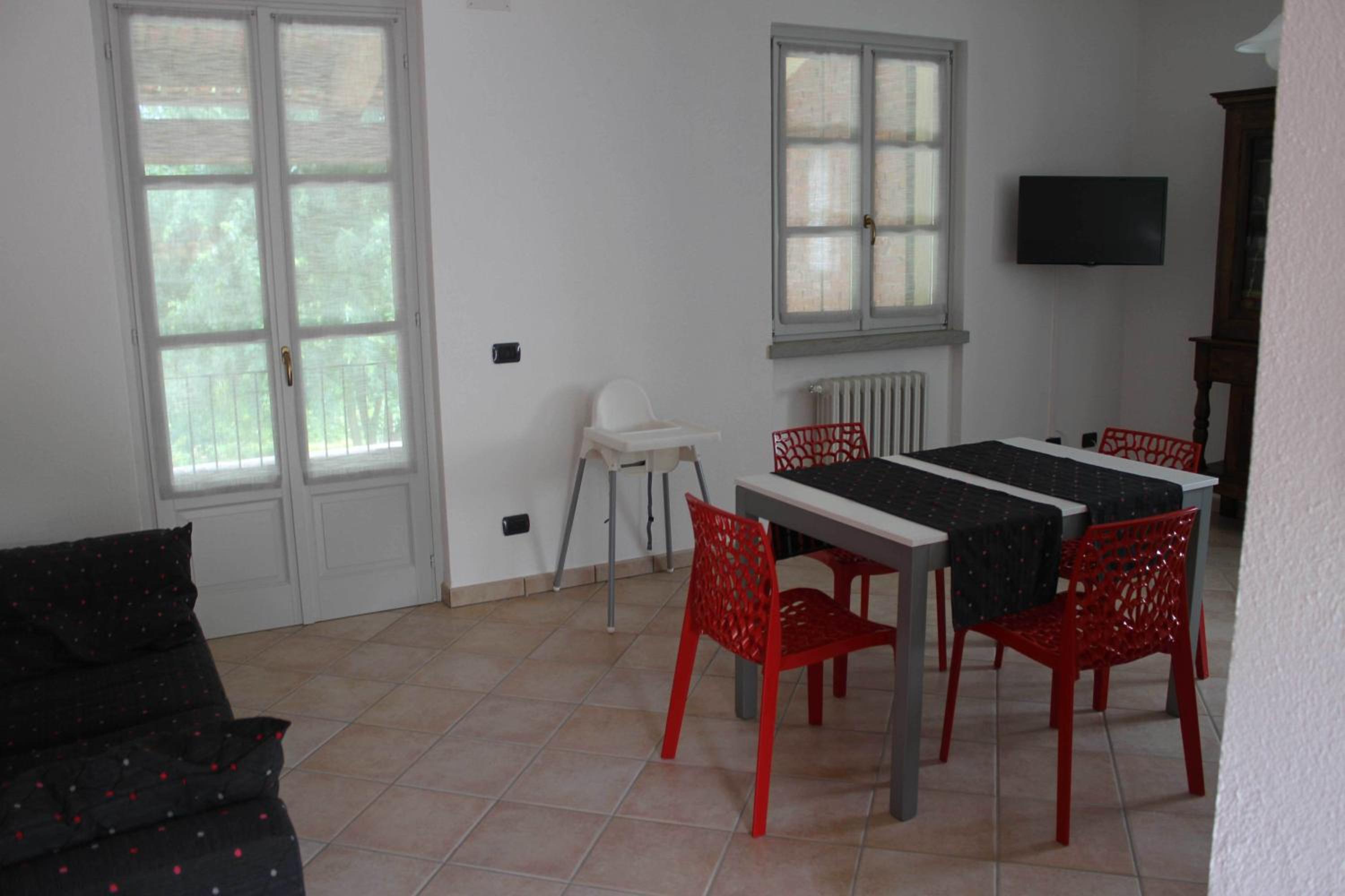 Apartment photo 2