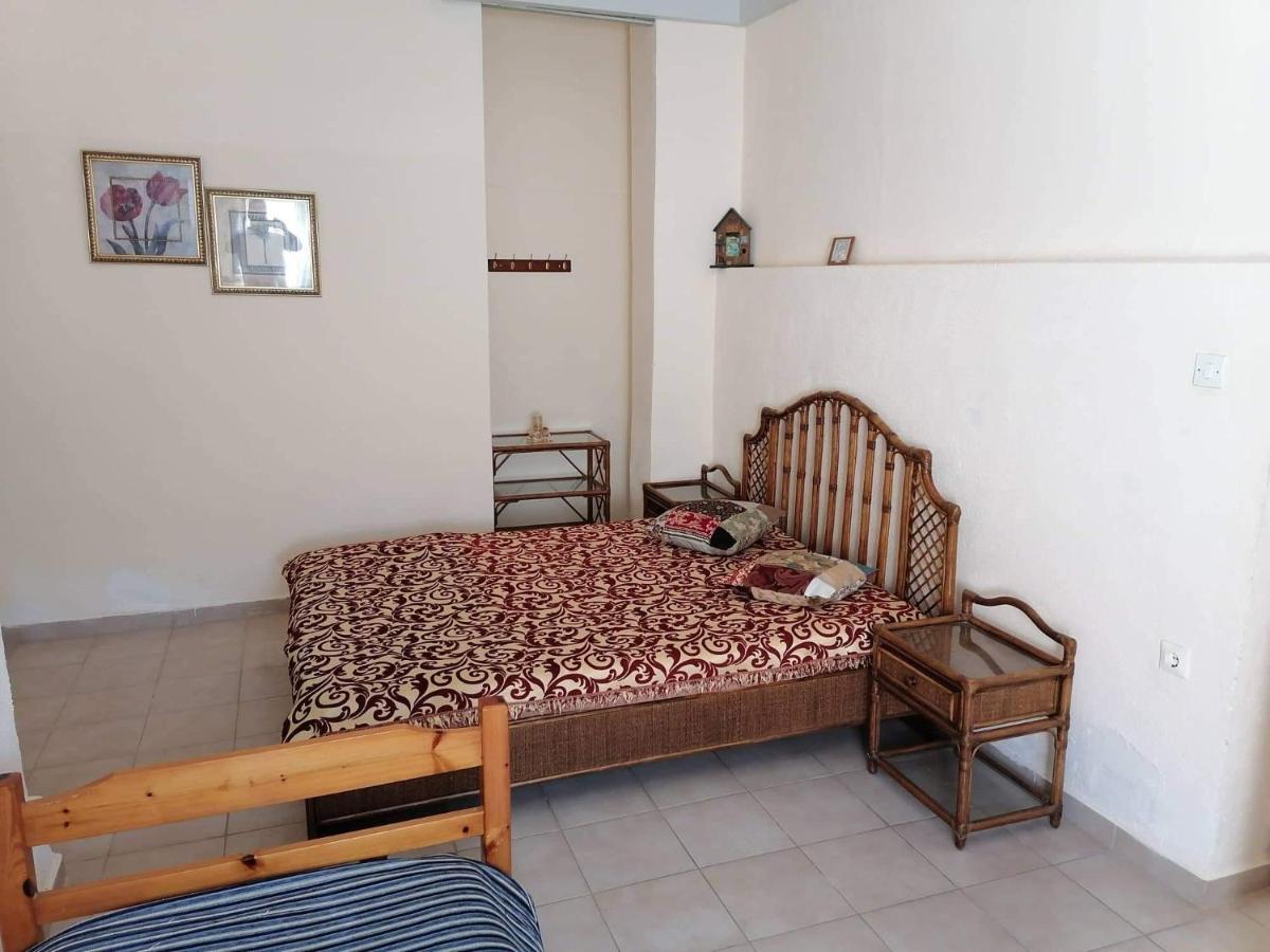 Three-Bedroom Apartment - Photo 18