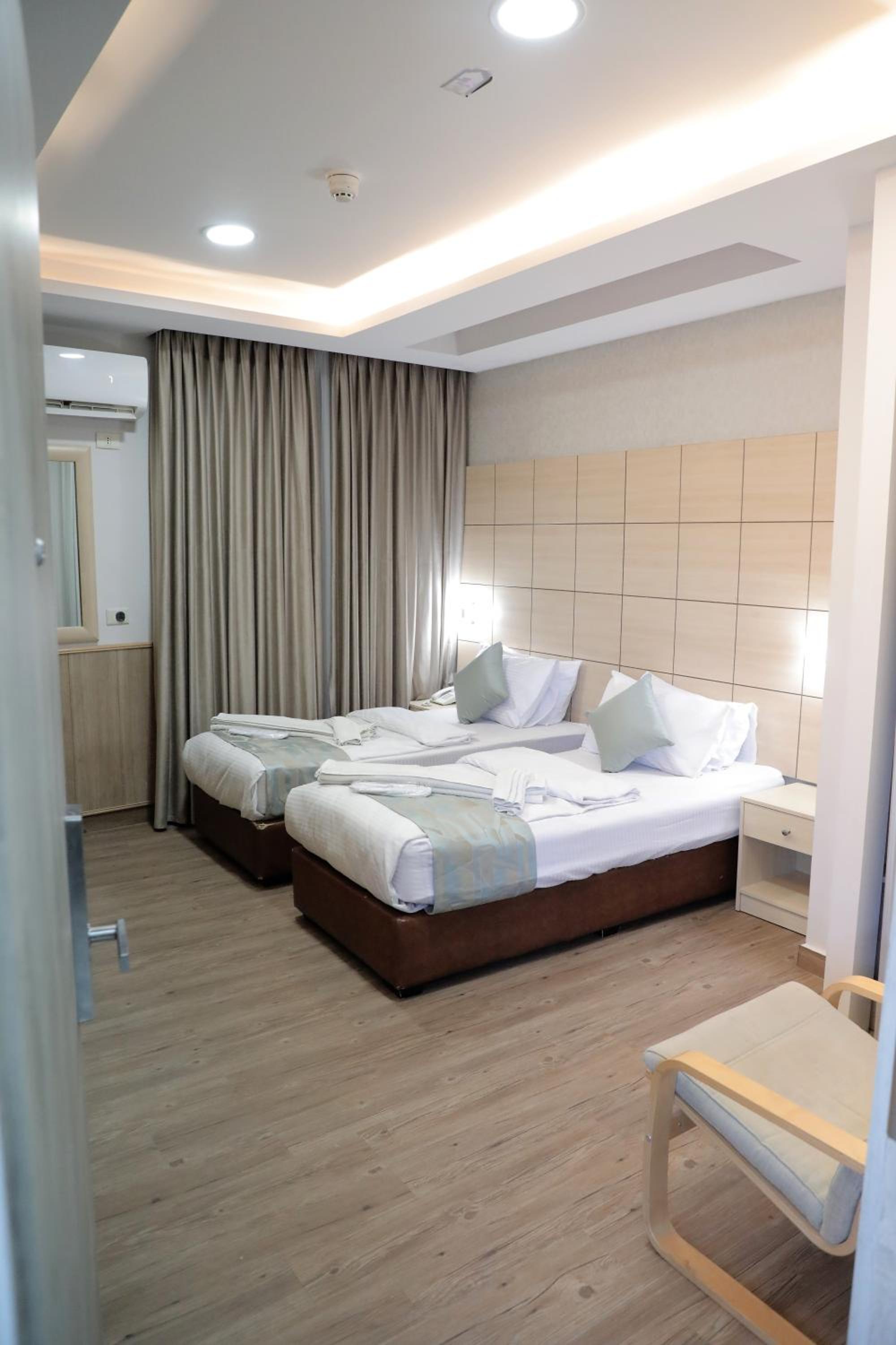 Standard Double Room photo 2