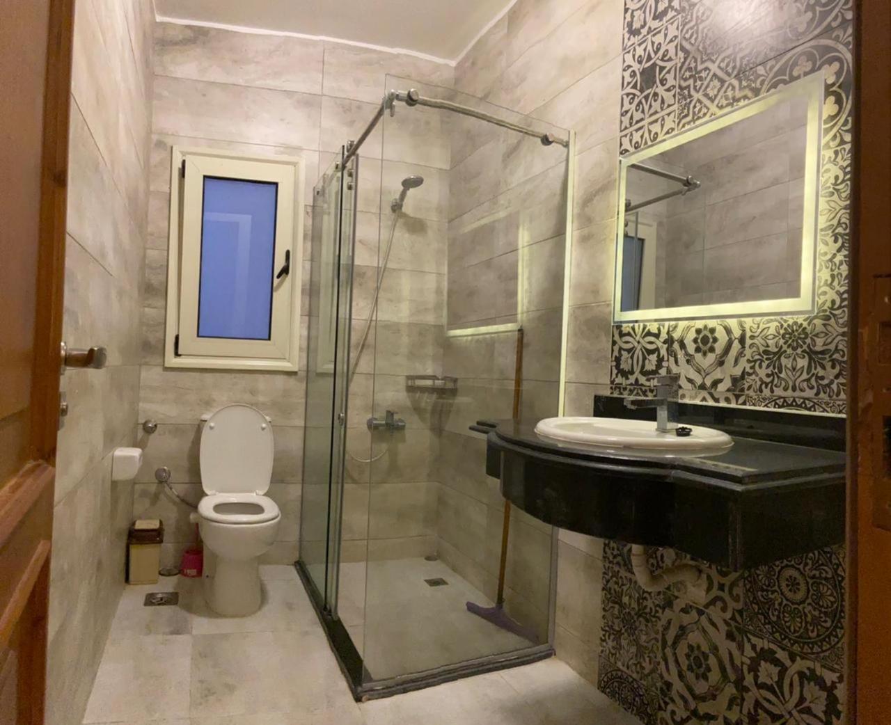 Two-Bedroom Apartment with Sea View - Photo 8