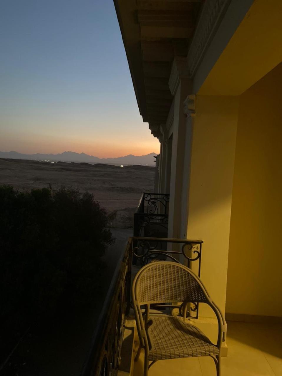 Two-Bedroom Apartment with Sea View - Photo 9