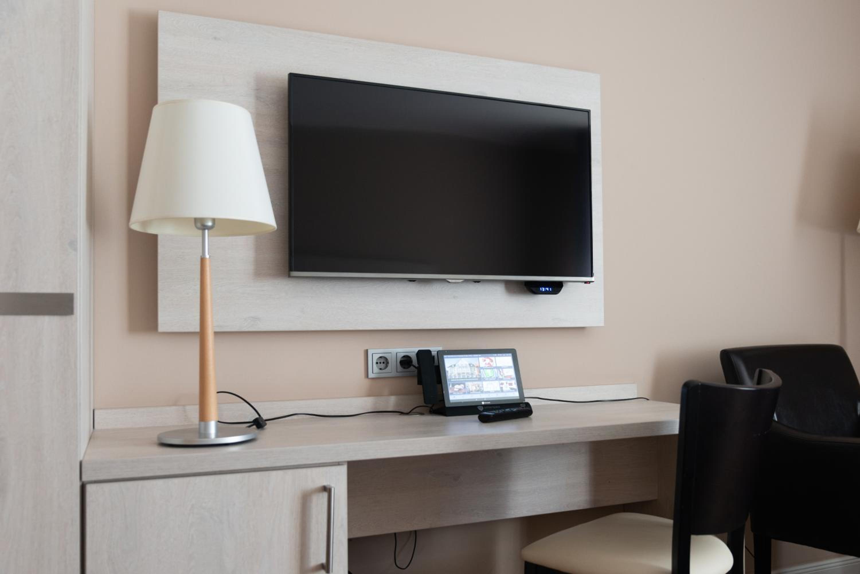 Comfort Double Room thumbnail 6