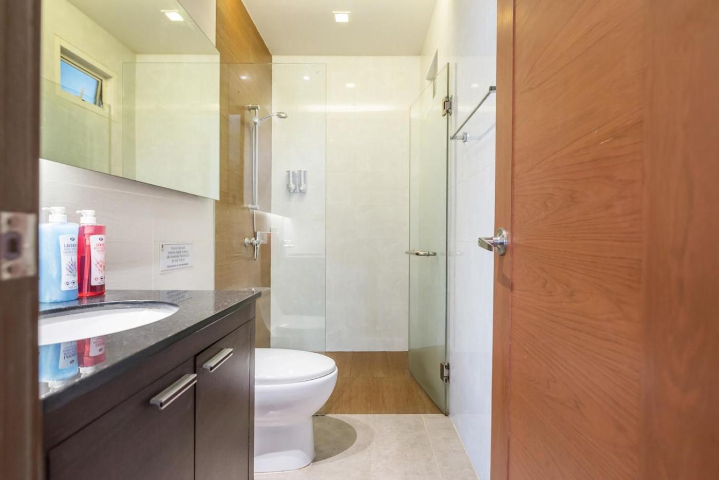 Three-Bedroom House - Photo 9