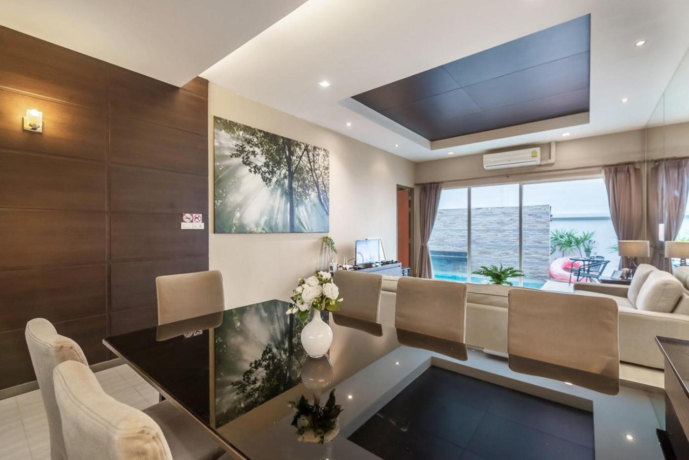 Three-Bedroom House - Photo 7