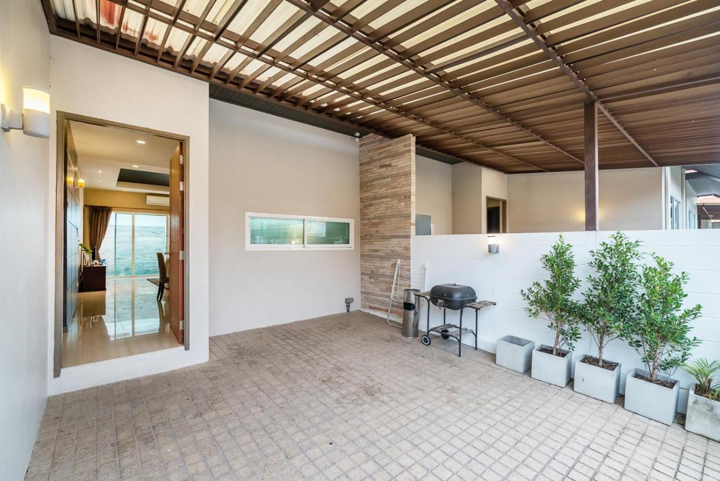Three-Bedroom House - Photo 13