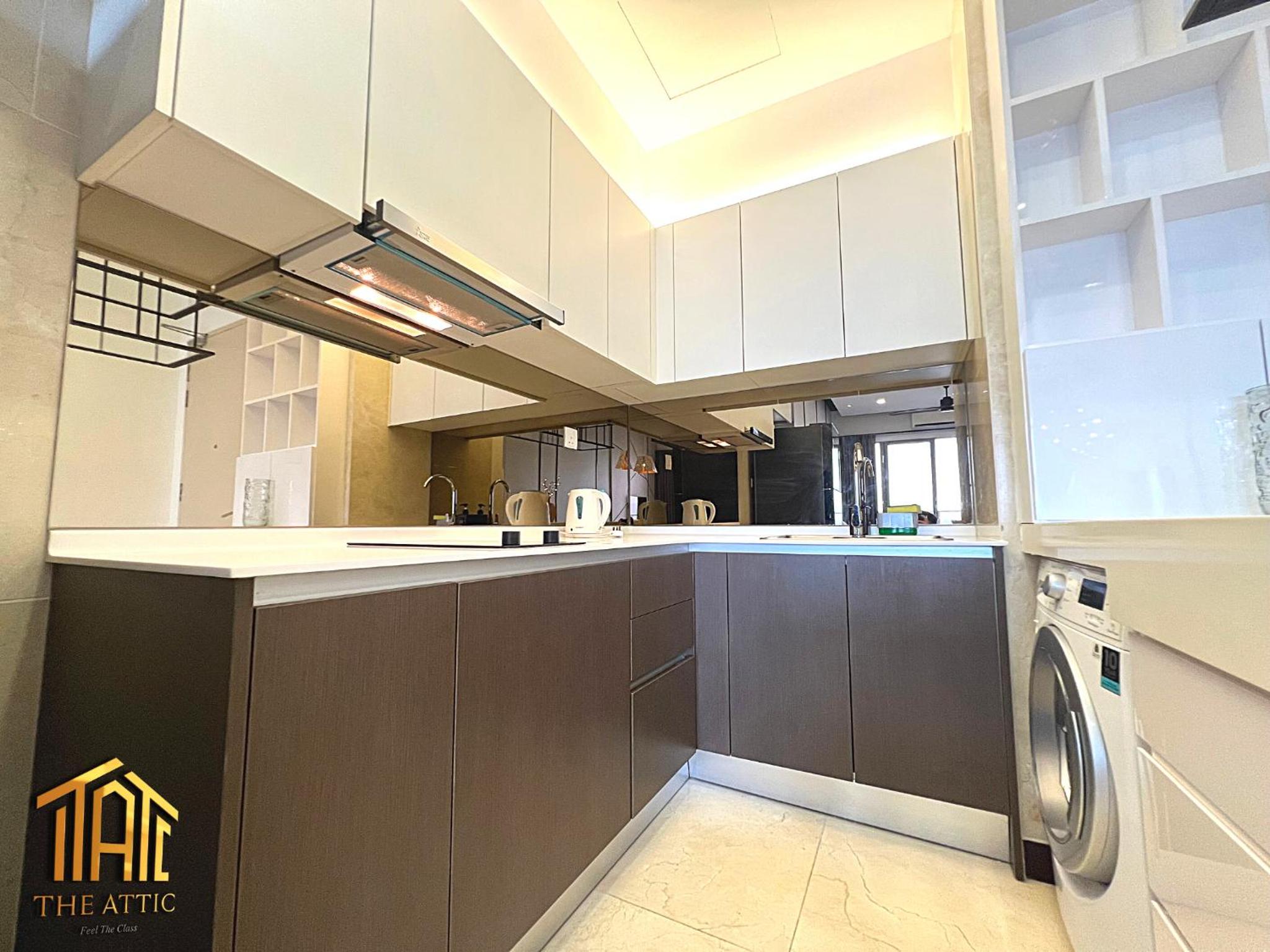 Luxury Family 3 Bedroom Suite (Private Bathtub and Sea View)