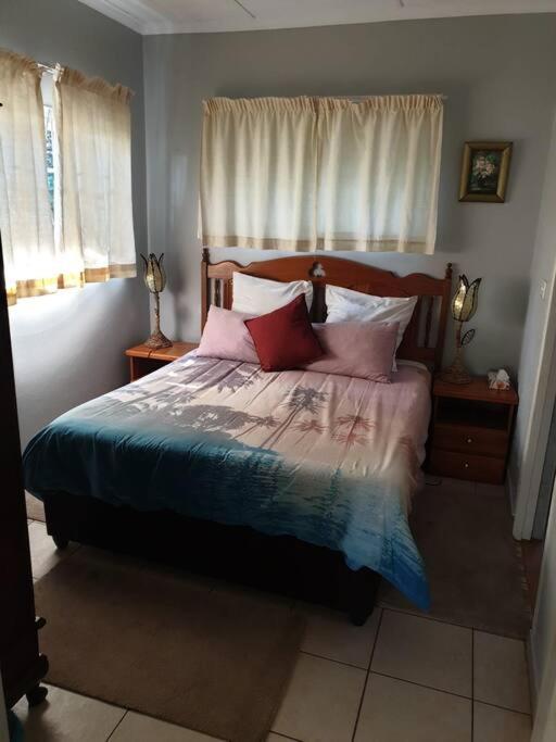 One-Bedroom House photo 1