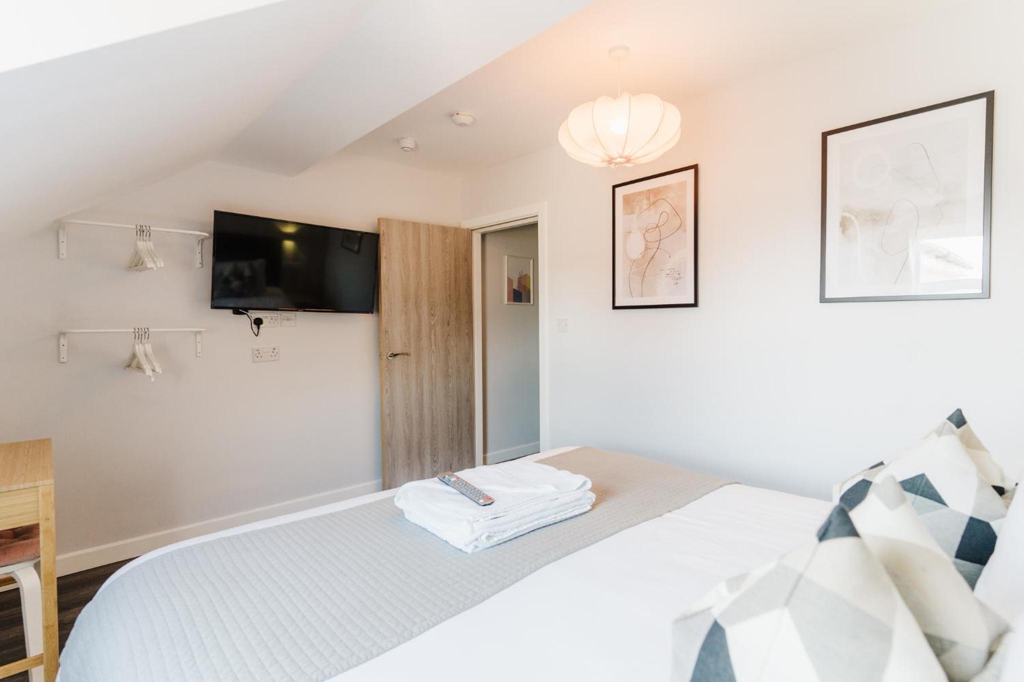Two-Bedroom Apartment - Photo 9