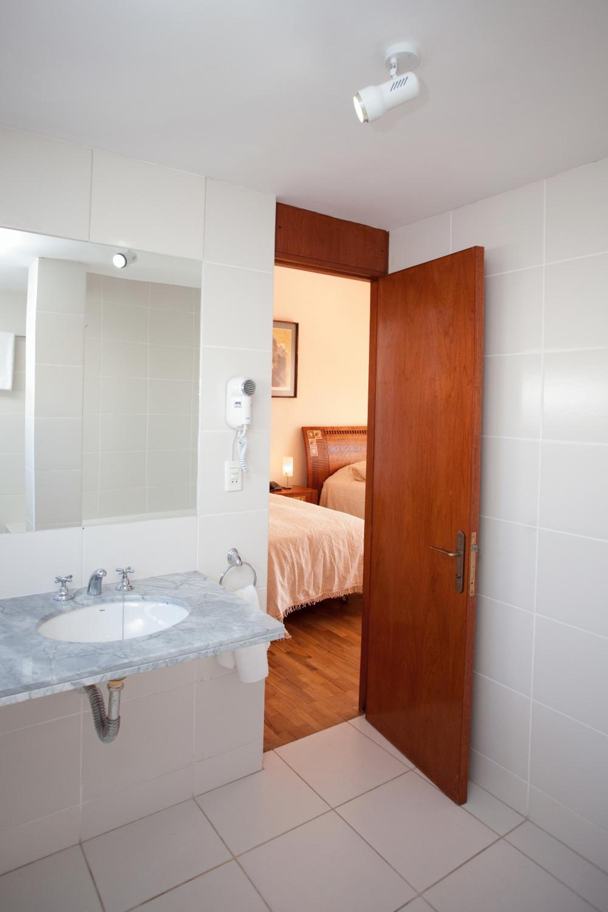 Double Room - Photo 3