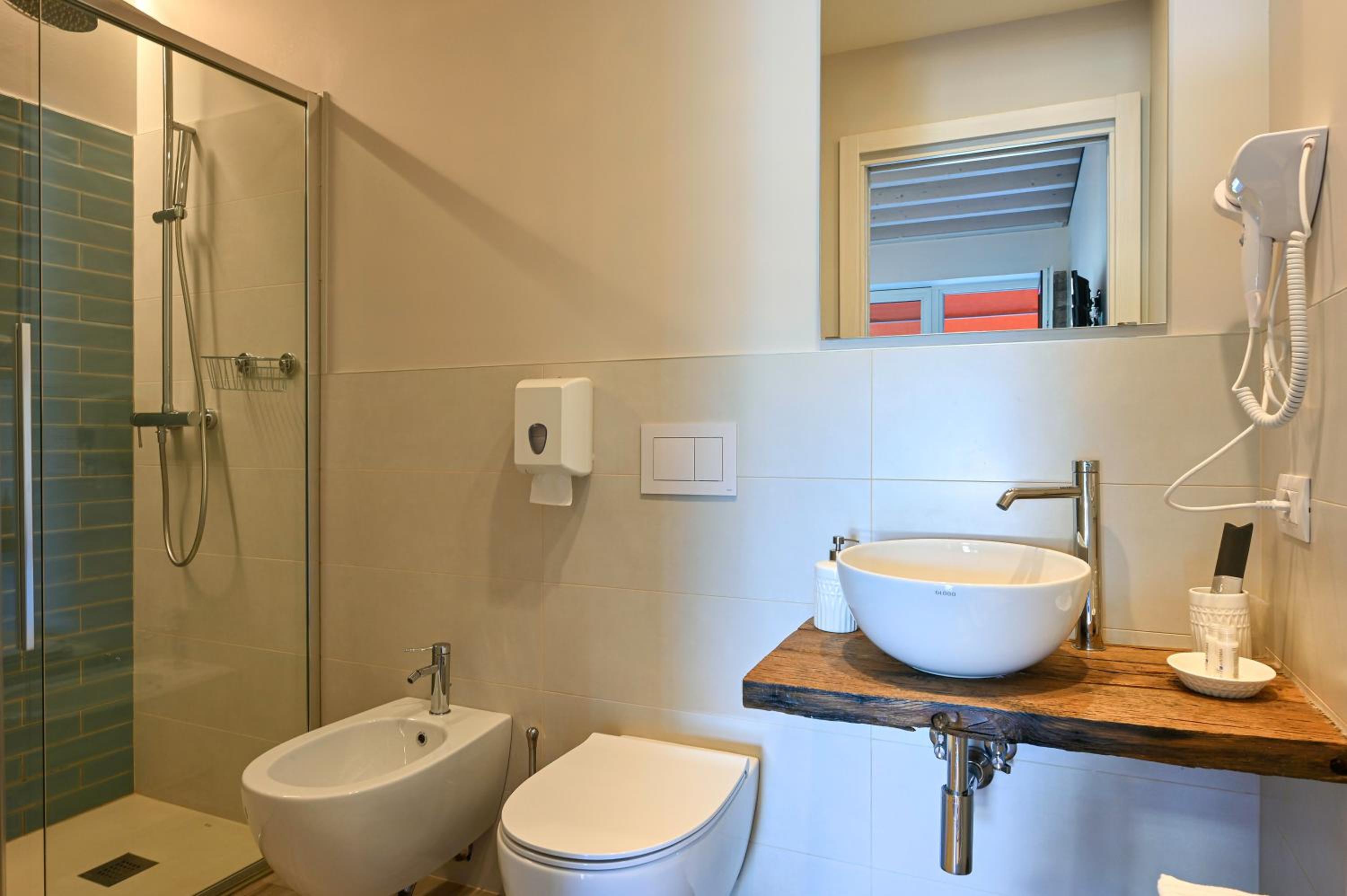 Large Double Room photo 3