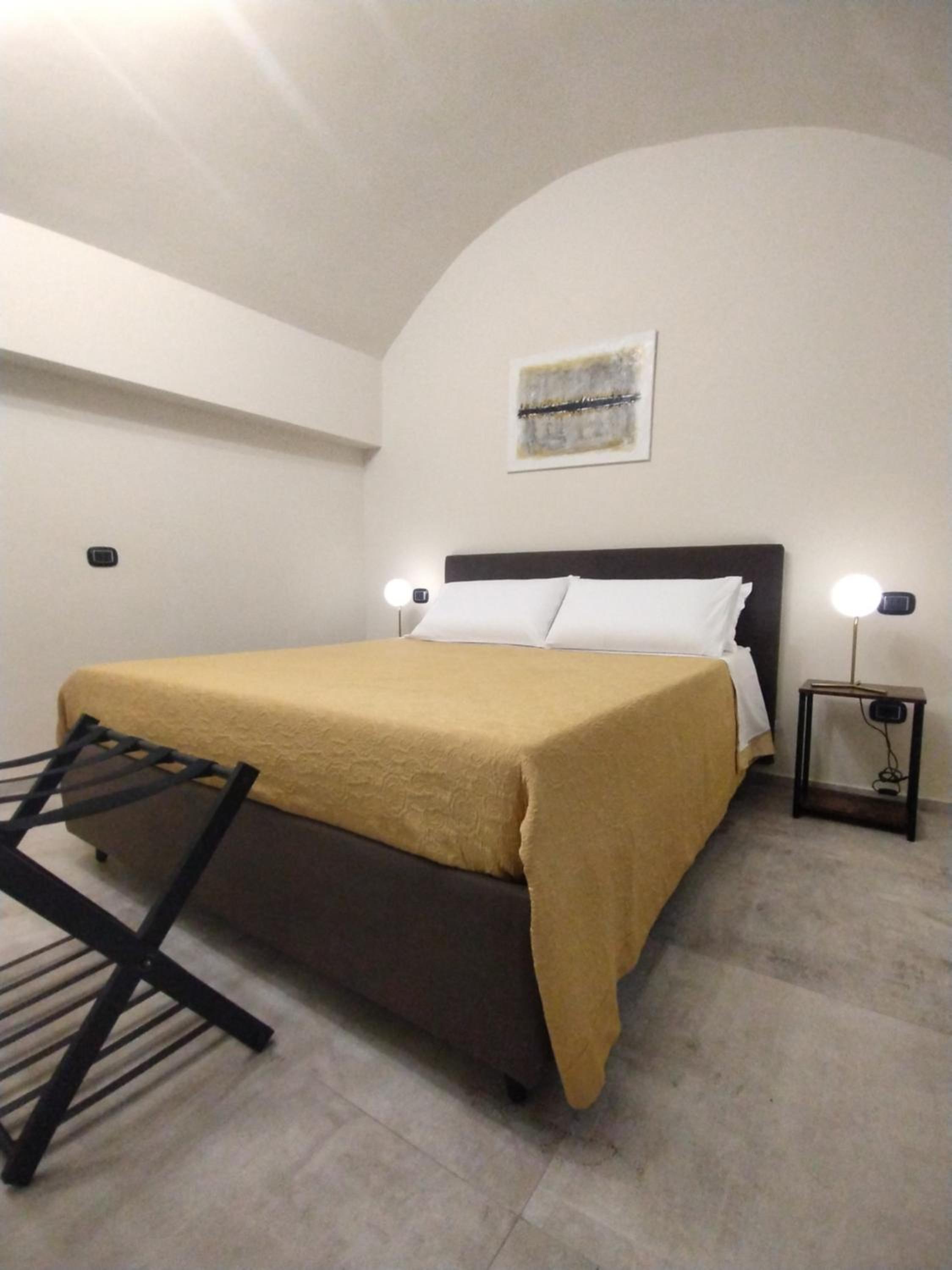 Queen Room photo 1