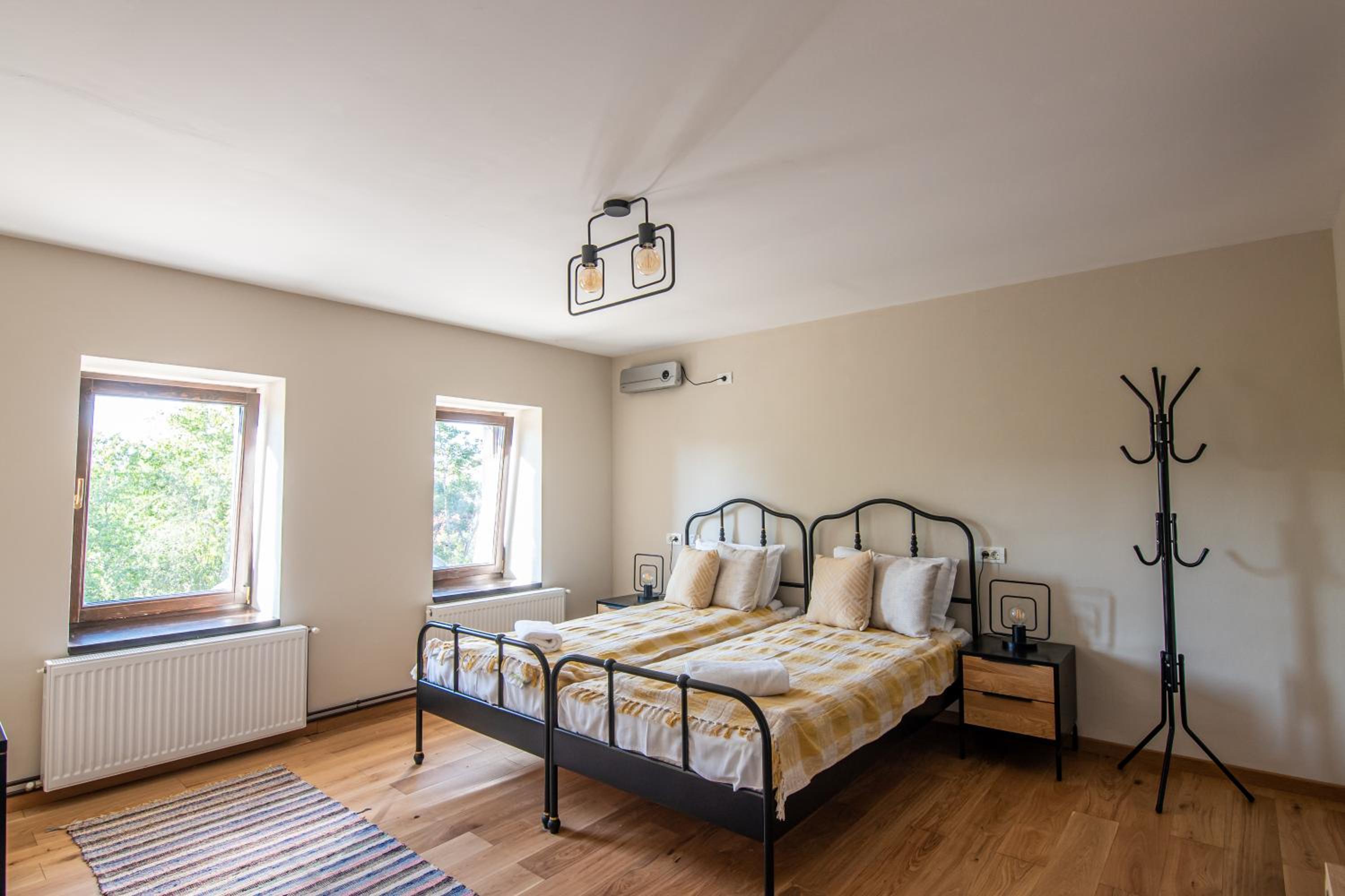 Four-Bedroom House photo 3