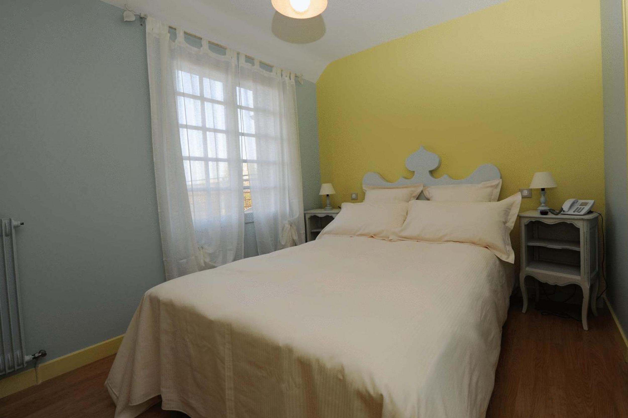 Standard Double Room with River View photo 3