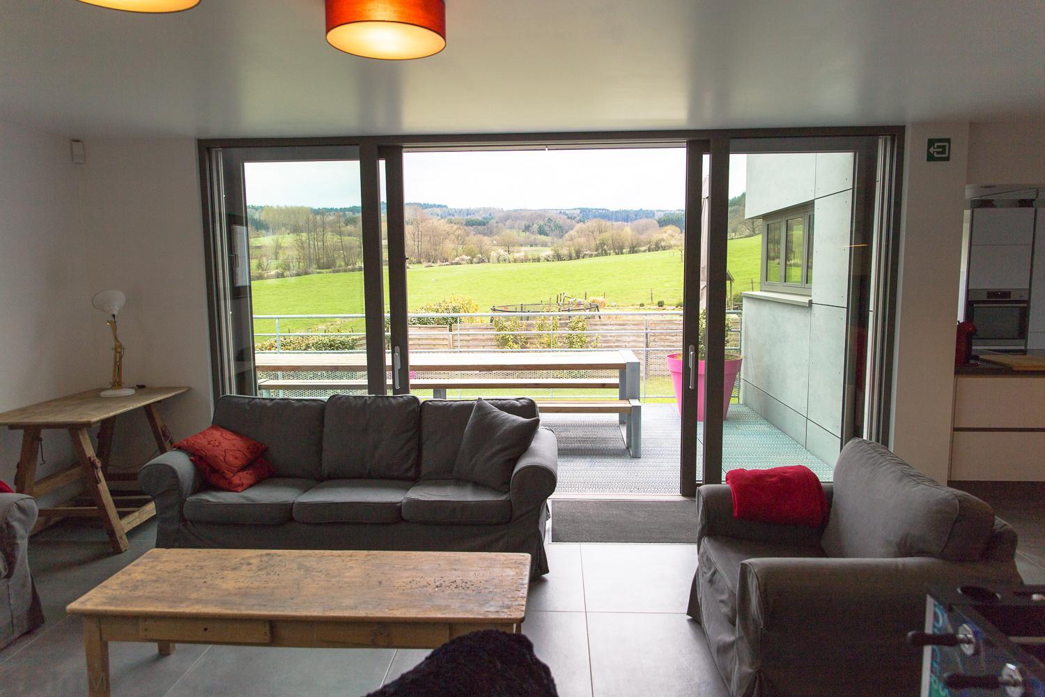 Five-Bedroom House photo 1