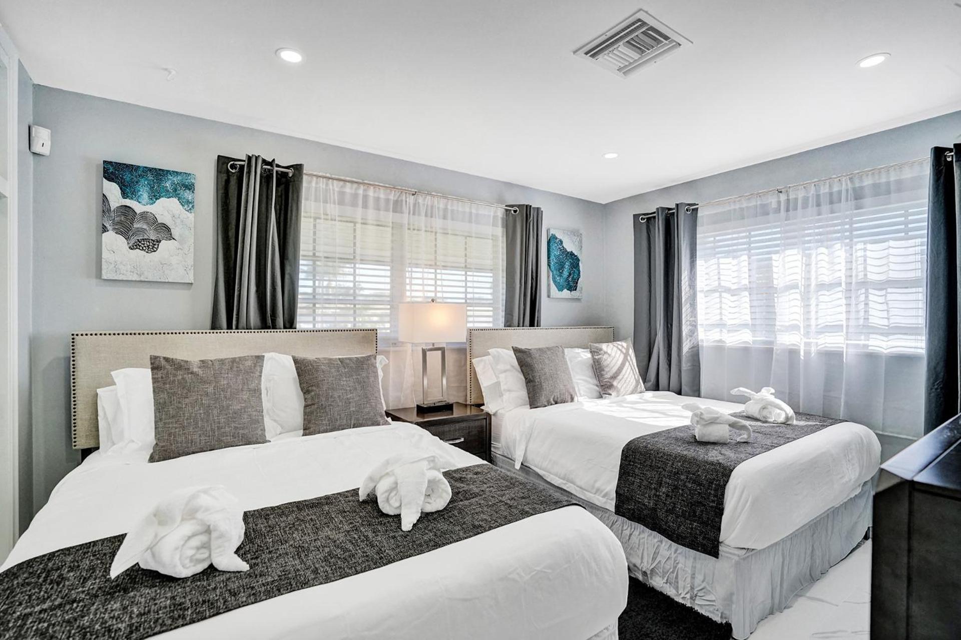Four-Bedroom House photo 1