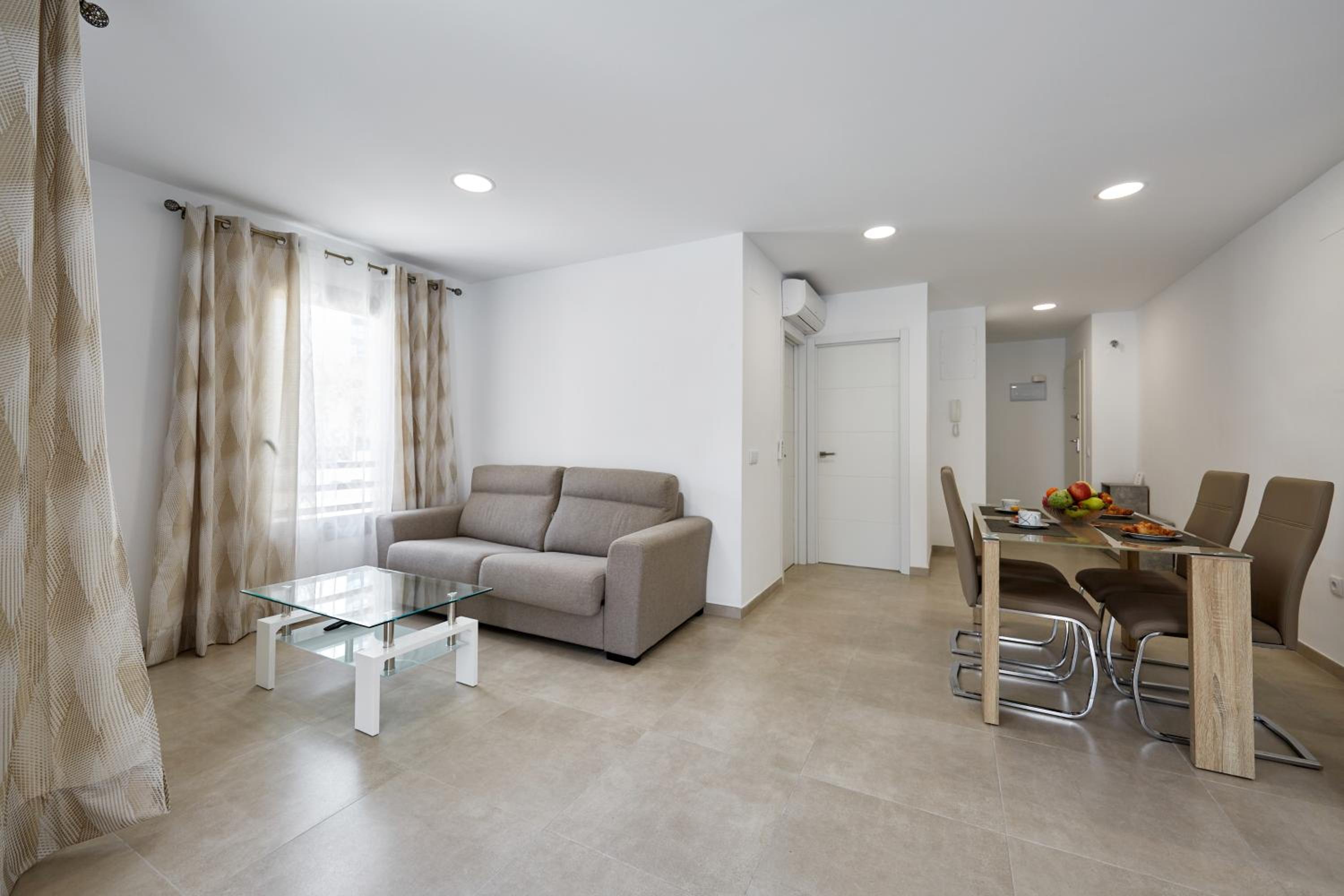 Deluxe Apartment - Photo 2