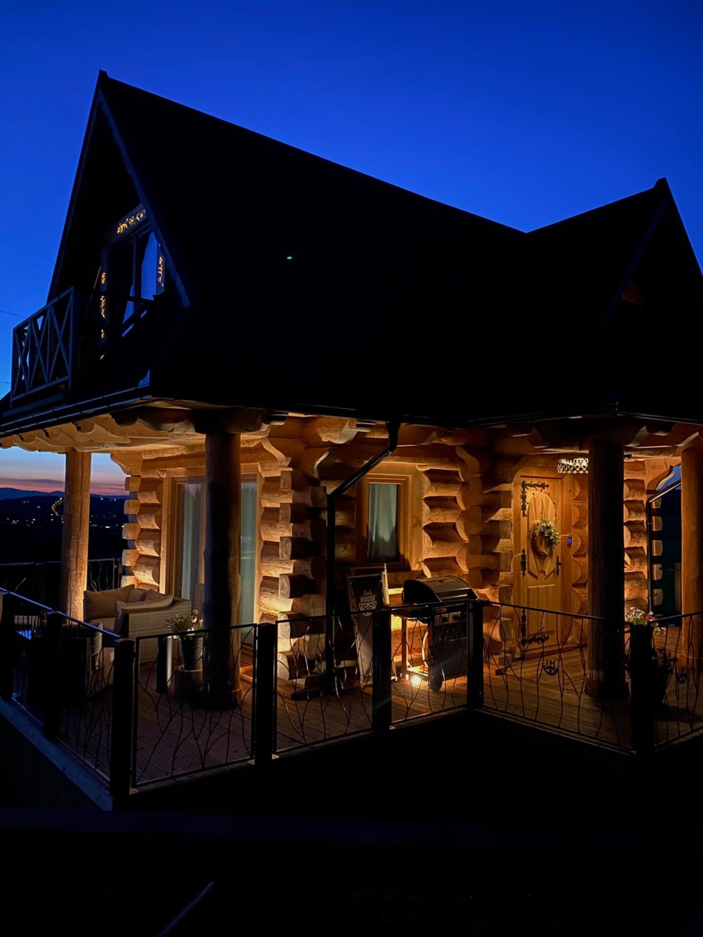 Two-Bedroom House - Photo 18