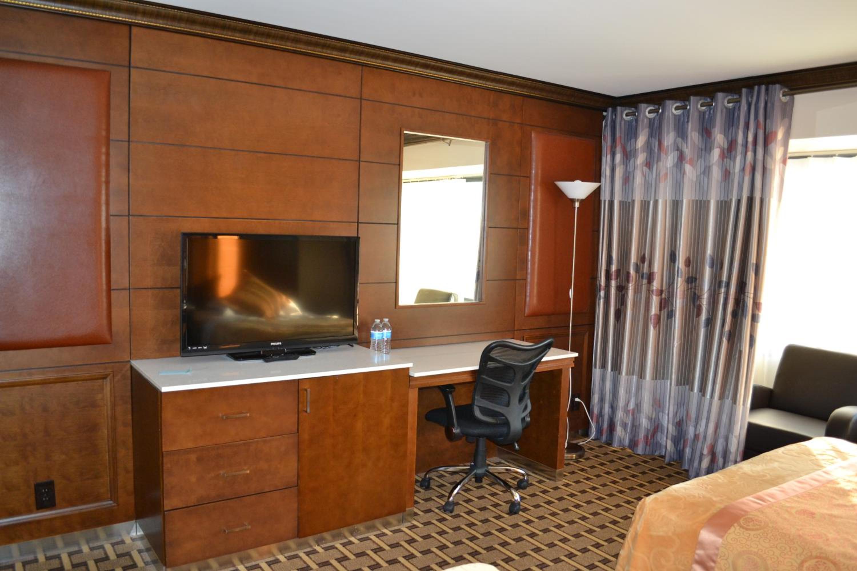 Business King Room photo 2