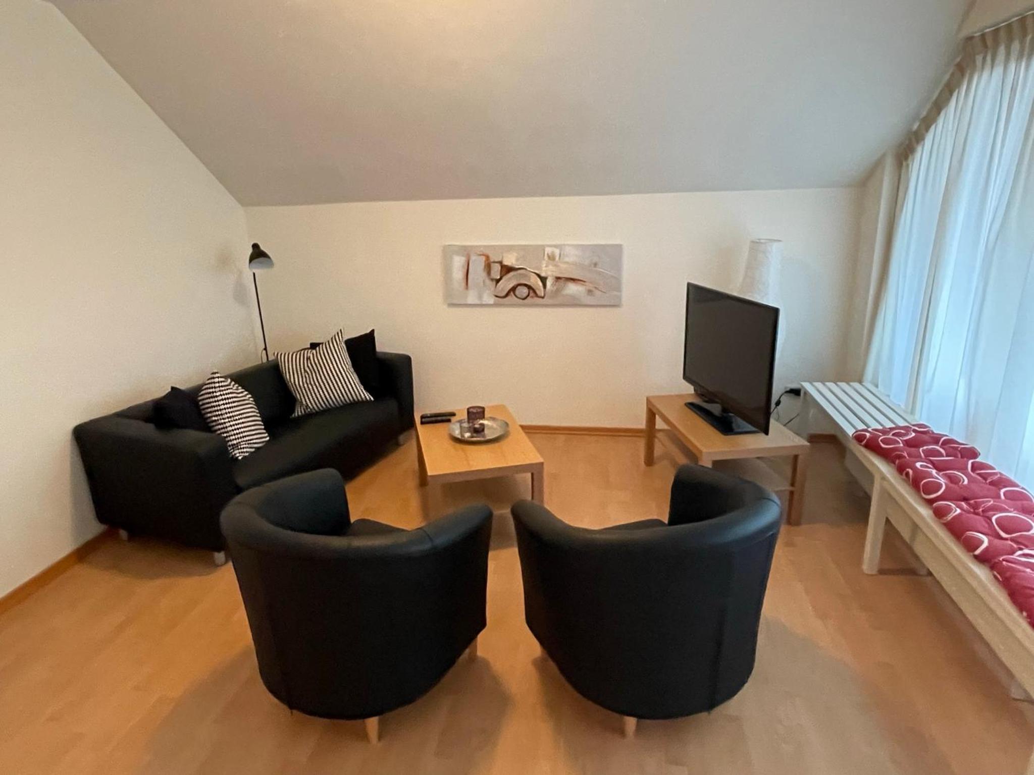 One-Bedroom Apartment photo 1