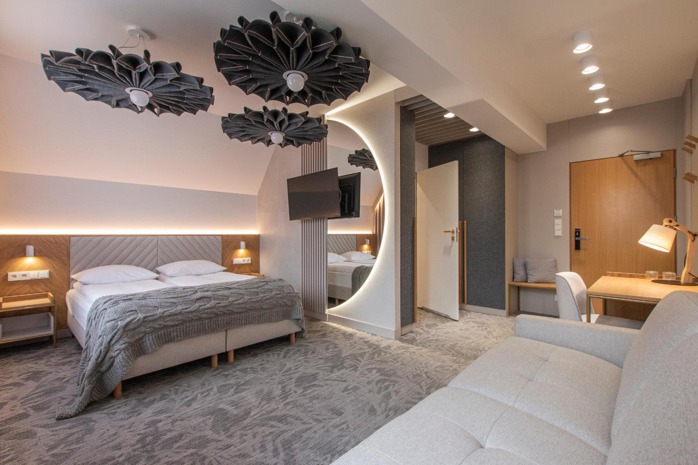 Deluxe Family Room - Photo 1
