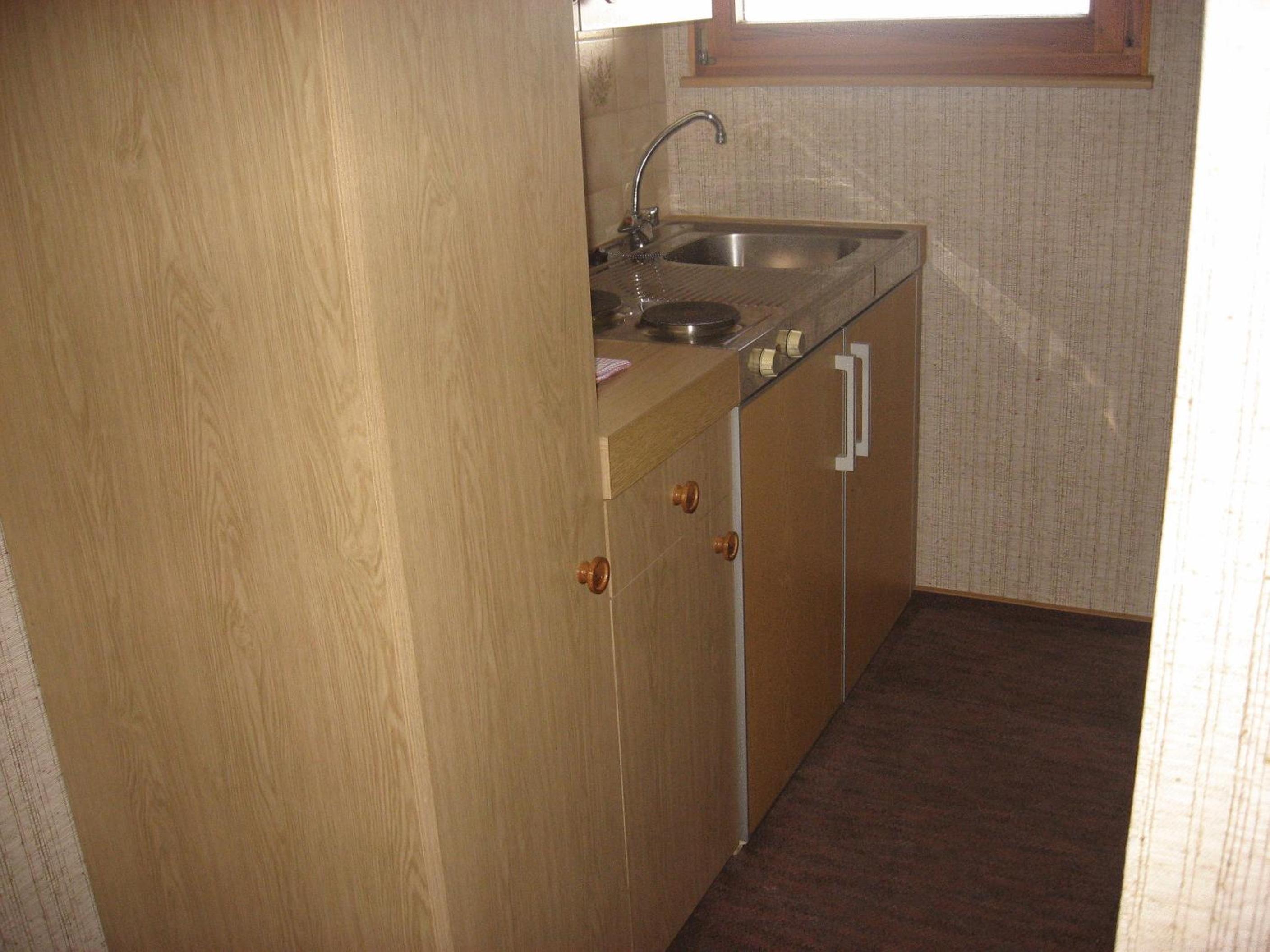 Single Room with Private Bathroom photo 3