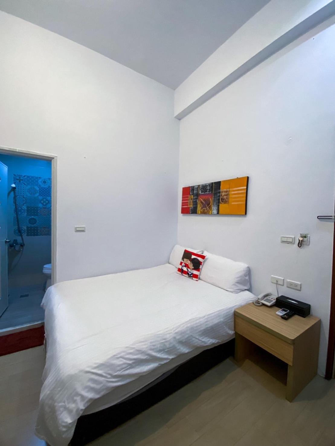 Standard  Double Room - no window photo 3