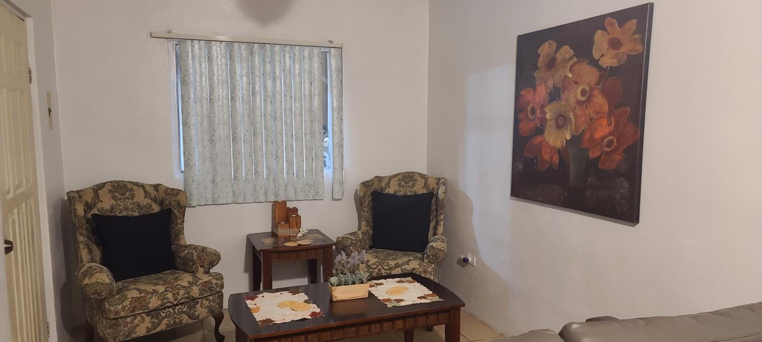 Three-Bedroom House - Photo 6