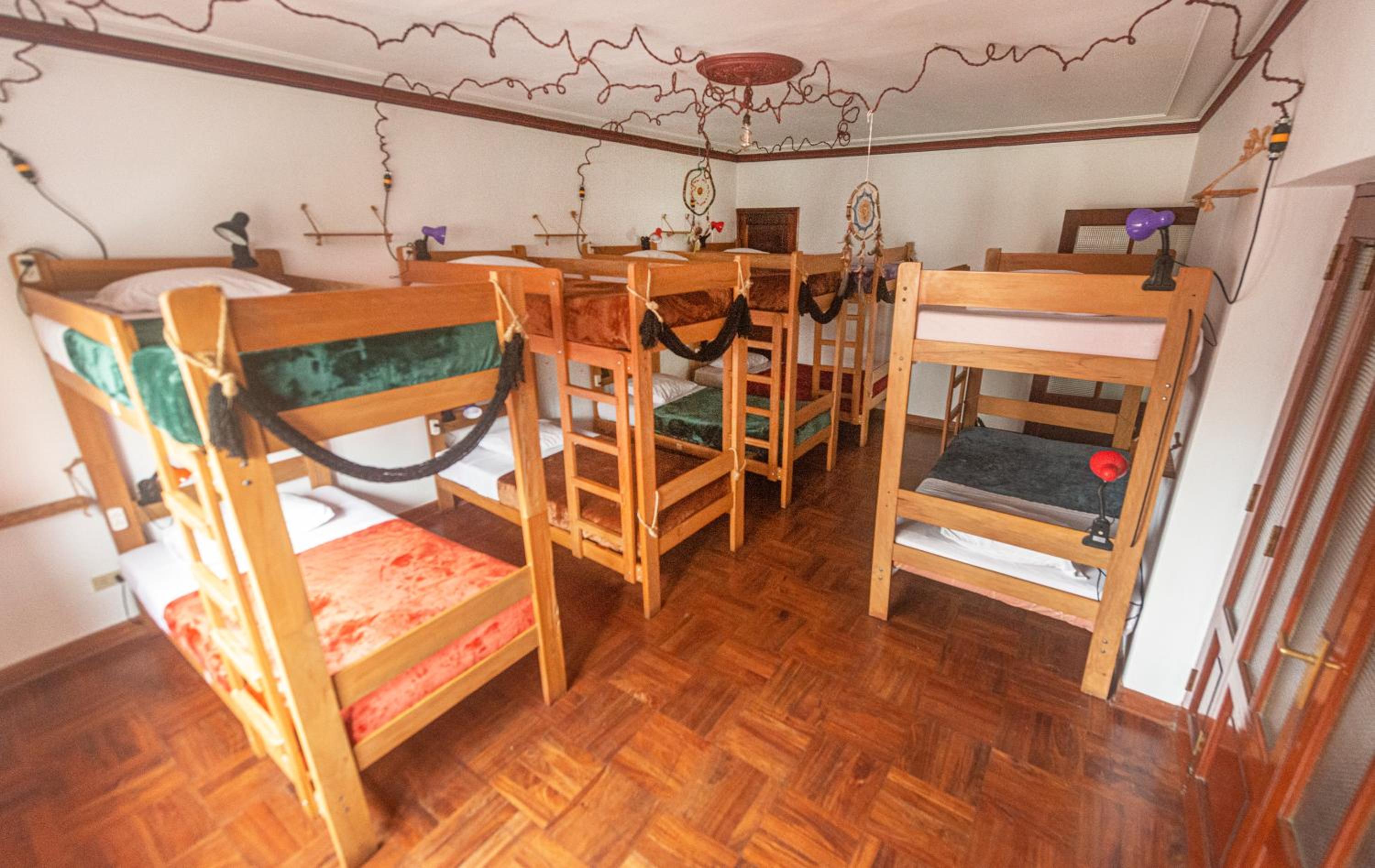 Bed in 10-Bed Mixed Dormitory Room photo 1