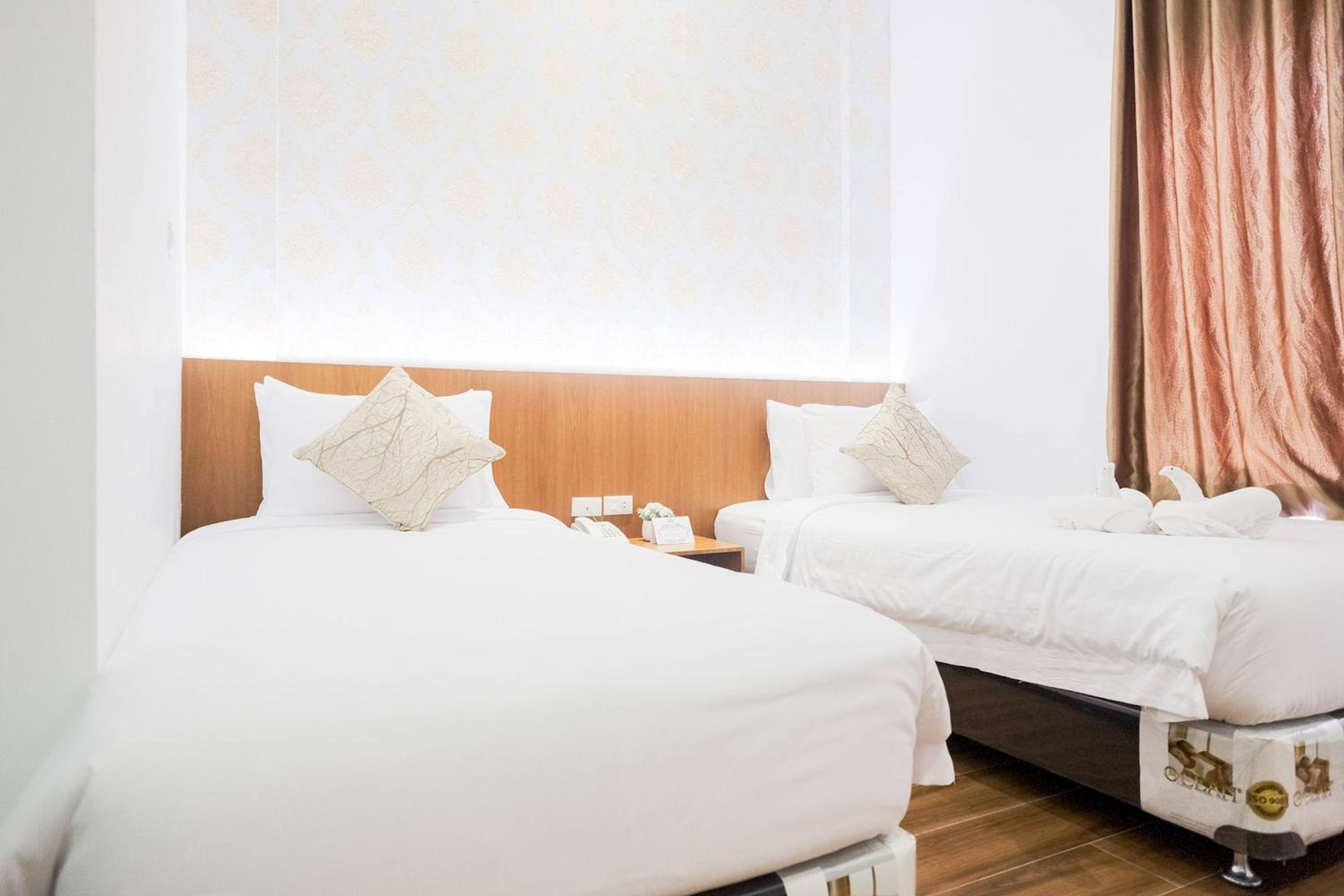 Deluxe Twin Room - Photo 3
