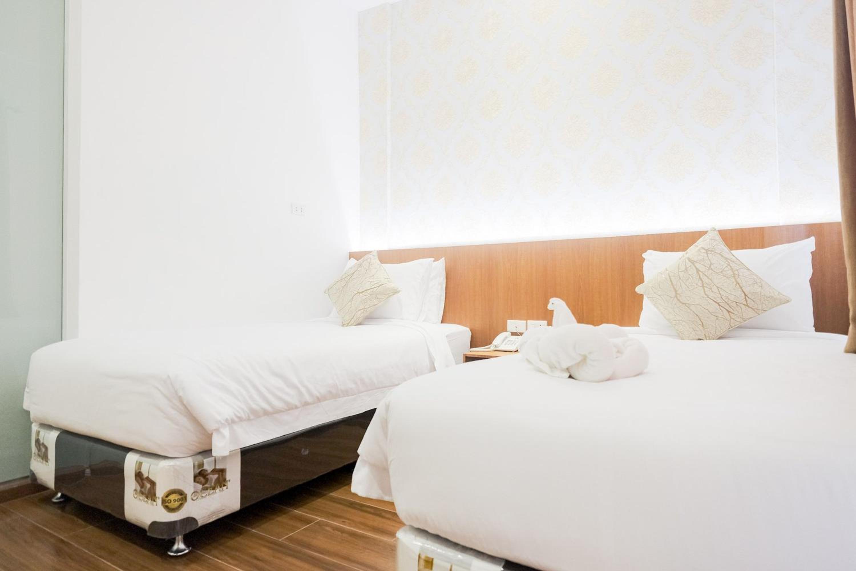 Deluxe Twin Room - Photo 2